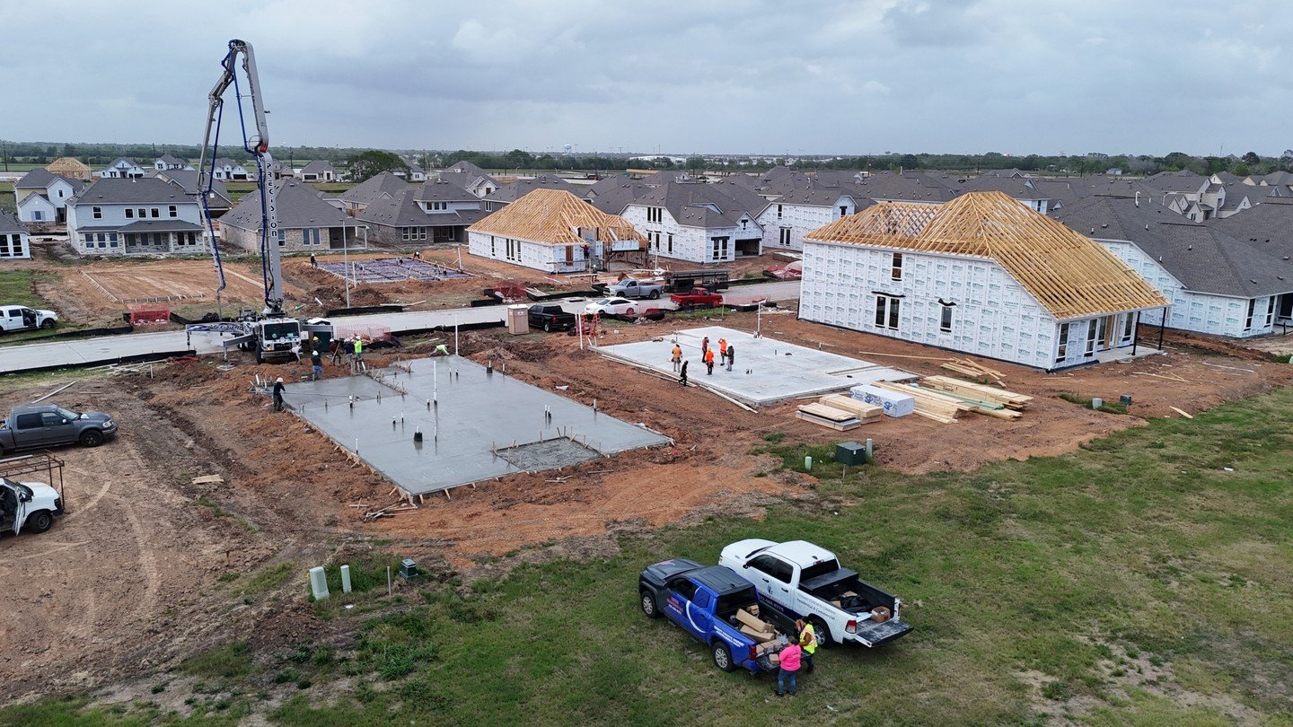 A builder's needs change fast. One week it's two pours, the next it's eight. We don't flinch. ⁠
⁠
Lexus Concrete has the crew depth and the logistics to scale up when the schedule demands it without compromising the standard of work on a single lot. 