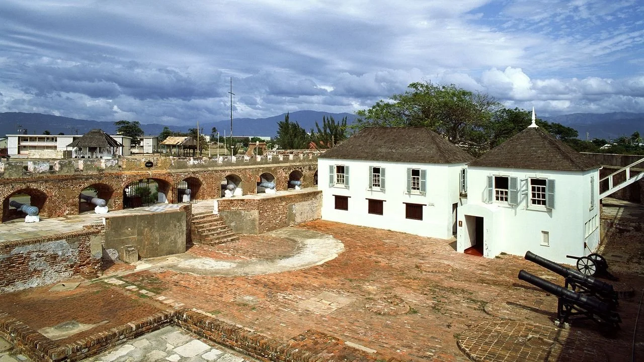 p08qw8cp.jpg