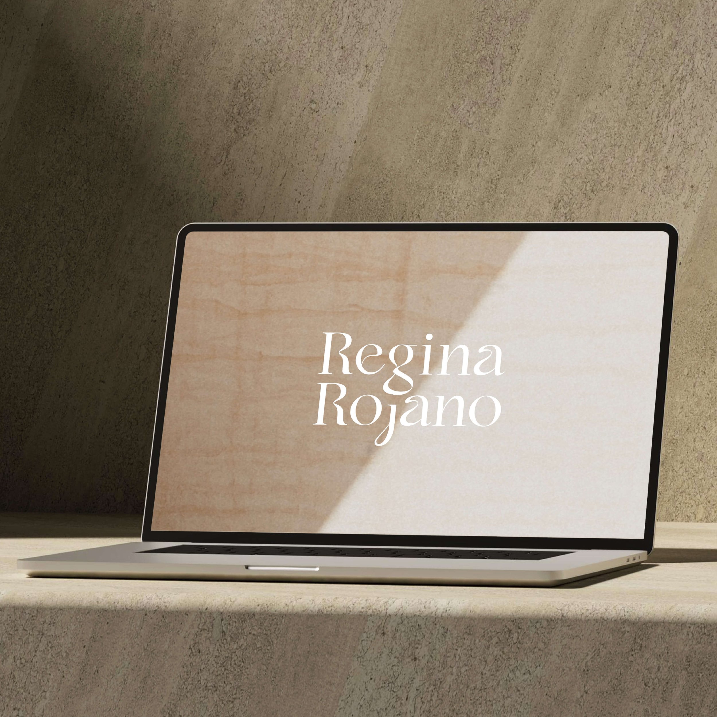 Regina Rojano-01.jpg
