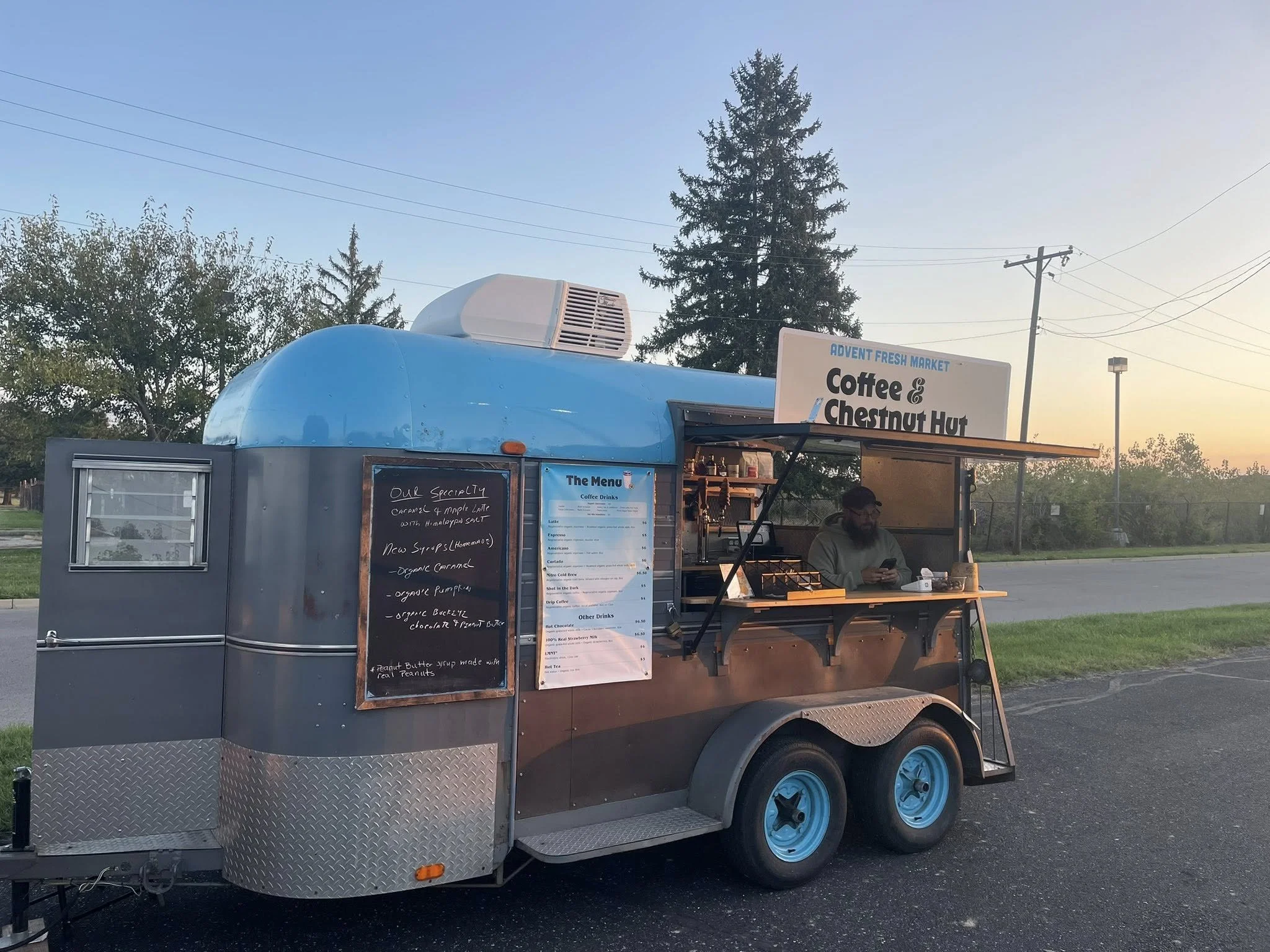 The Coffee & Chestnut Hut parked and set up.