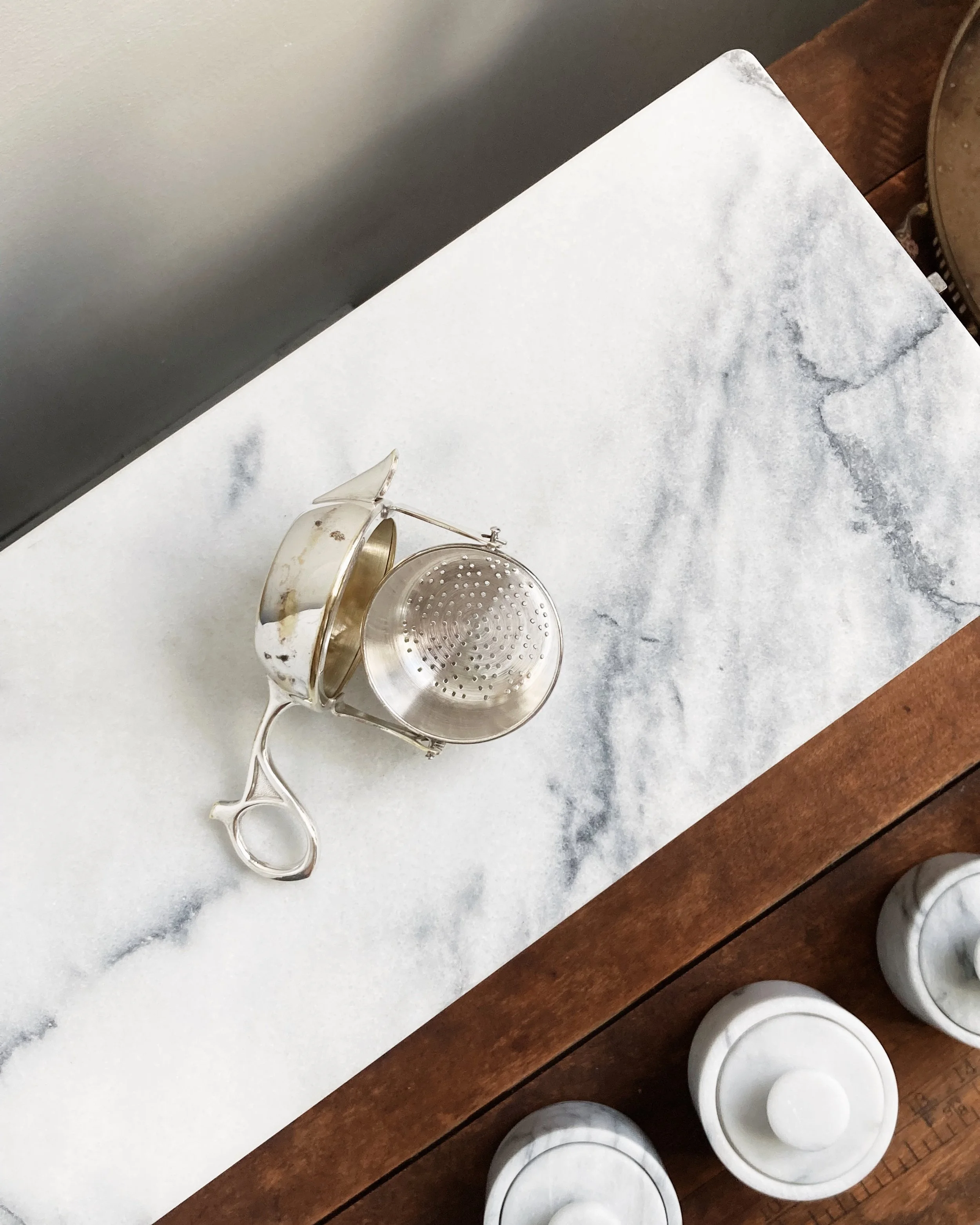 marble & milkweed | vintage tea strainer with swing drip tray 8.JPG