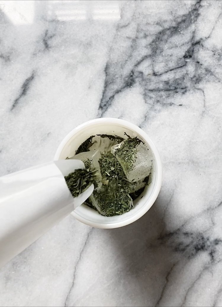 marble & milkweed | ice brewing tutorial 1.jpg