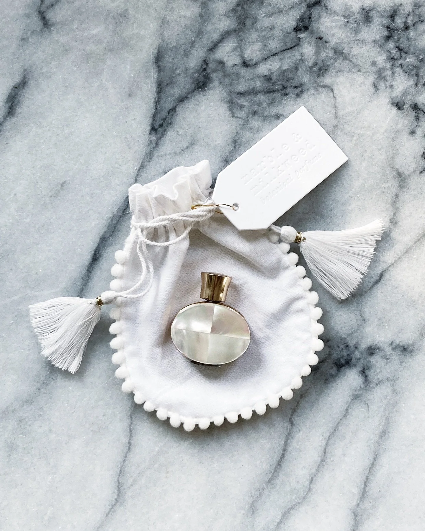 this exquisite vintage pearl perfume vial has just landed in the shop, ready to be filled with your choice of botanical perfume 🌿✨