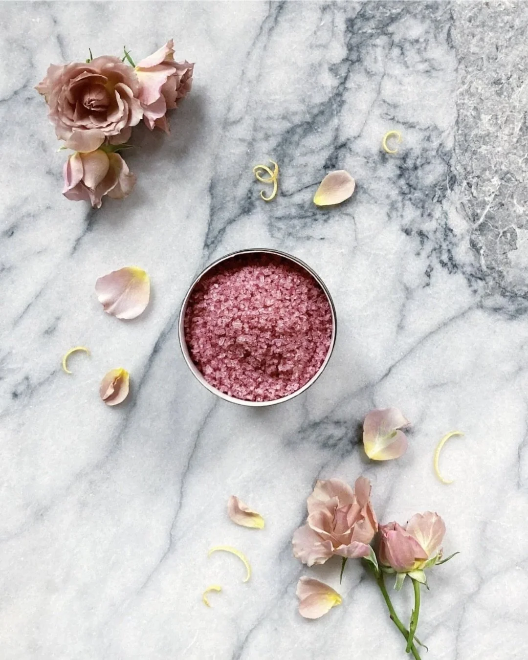 simple comforts for midwinter days 🕯️ light a beeswax candle, steep a cup of calming herbal tea, draw a warm bath, stay soft with nourishing oils &amp; fragrant butters. you&rsquo;ll find a curated collection of my seasonal favorites in the shop ✨