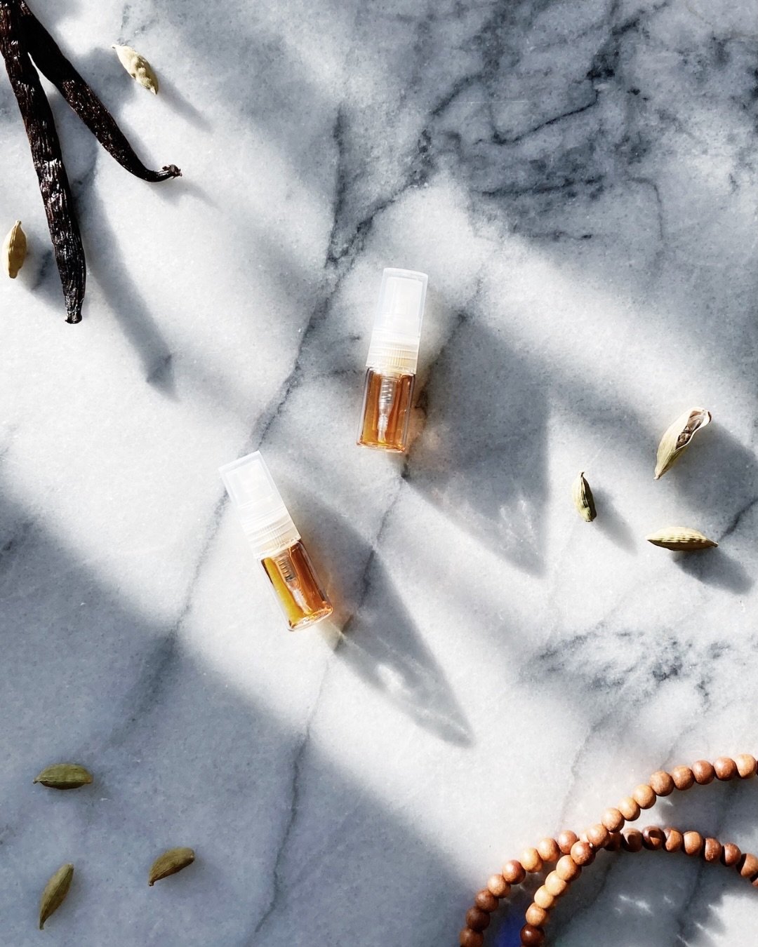 { elettaria }

a spicy gourmand botanical perfume to keep you cozy on these deep winter days

cardamom / coconut / sandalwood / vanilla / amber / ambrette seed

layers of pure comfort. a sweet embrace. 

💫

{ botanical perfume . scent . natural perf