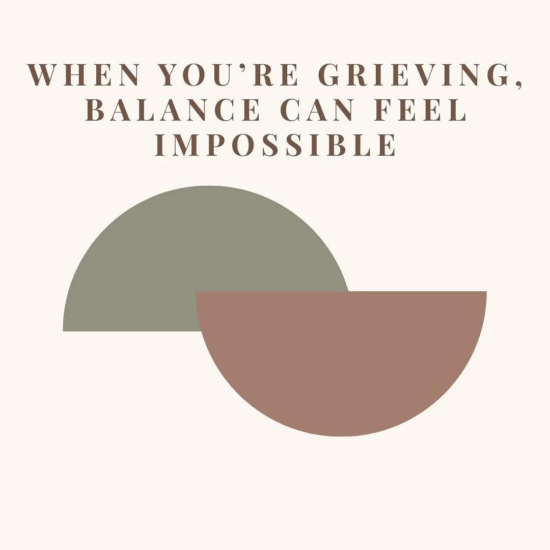 When you&rsquo;re grieving, it&rsquo;s common to swing between feeling so much that thinking becomes impossible&hellip; and thinking so much that you can&rsquo;t feel anything at all. 😶&zwj;🌫️
⠀⠀⠀⠀⠀⠀⠀⠀⠀
Both states are normal. Both are valid. 💛And