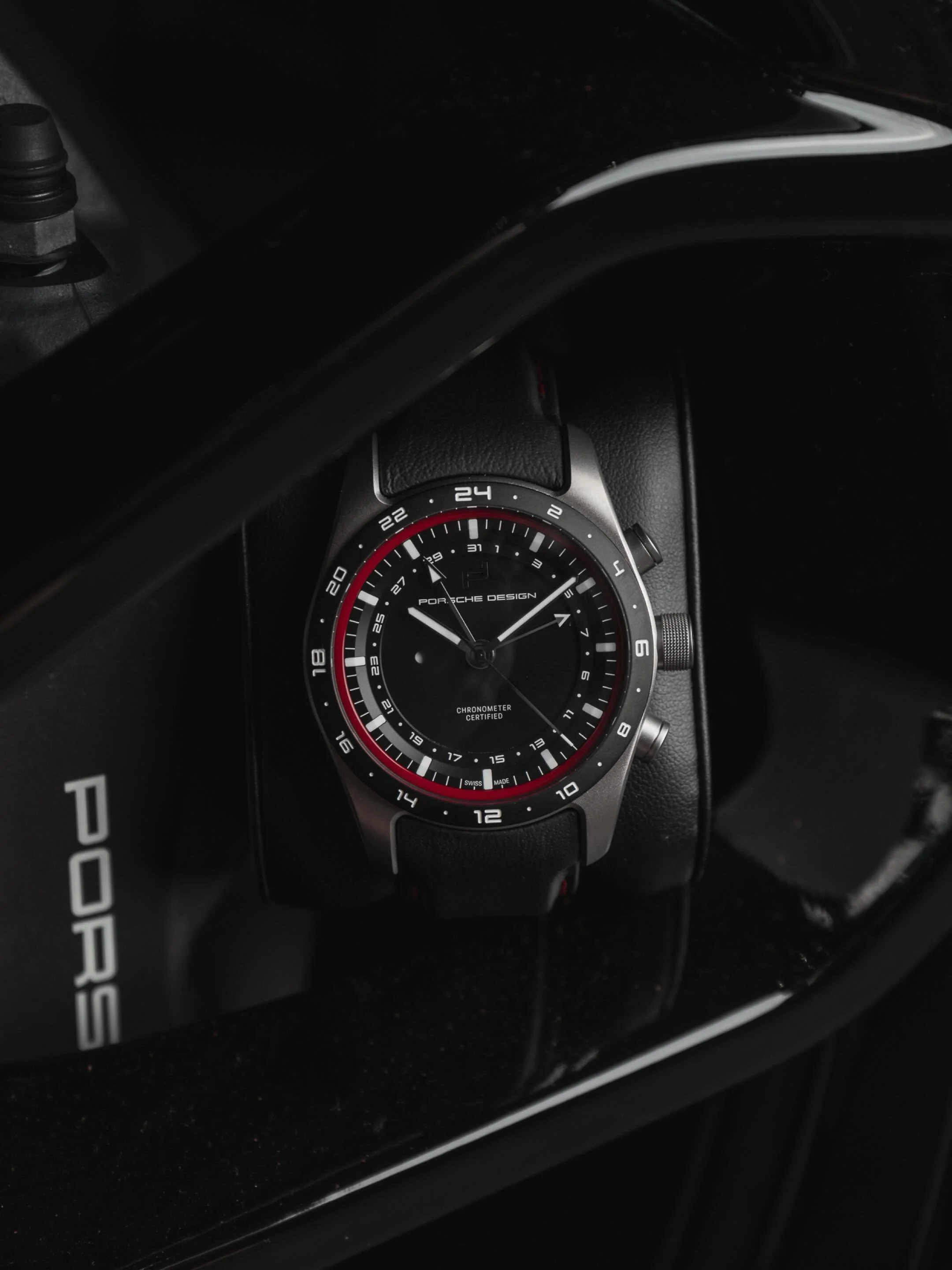 Time flies. Good design never does. ⌚️✈️

@porschedesign

#Porsche #PorscheDesign #Watch #WatchesOfInstagram #ProductPhotography