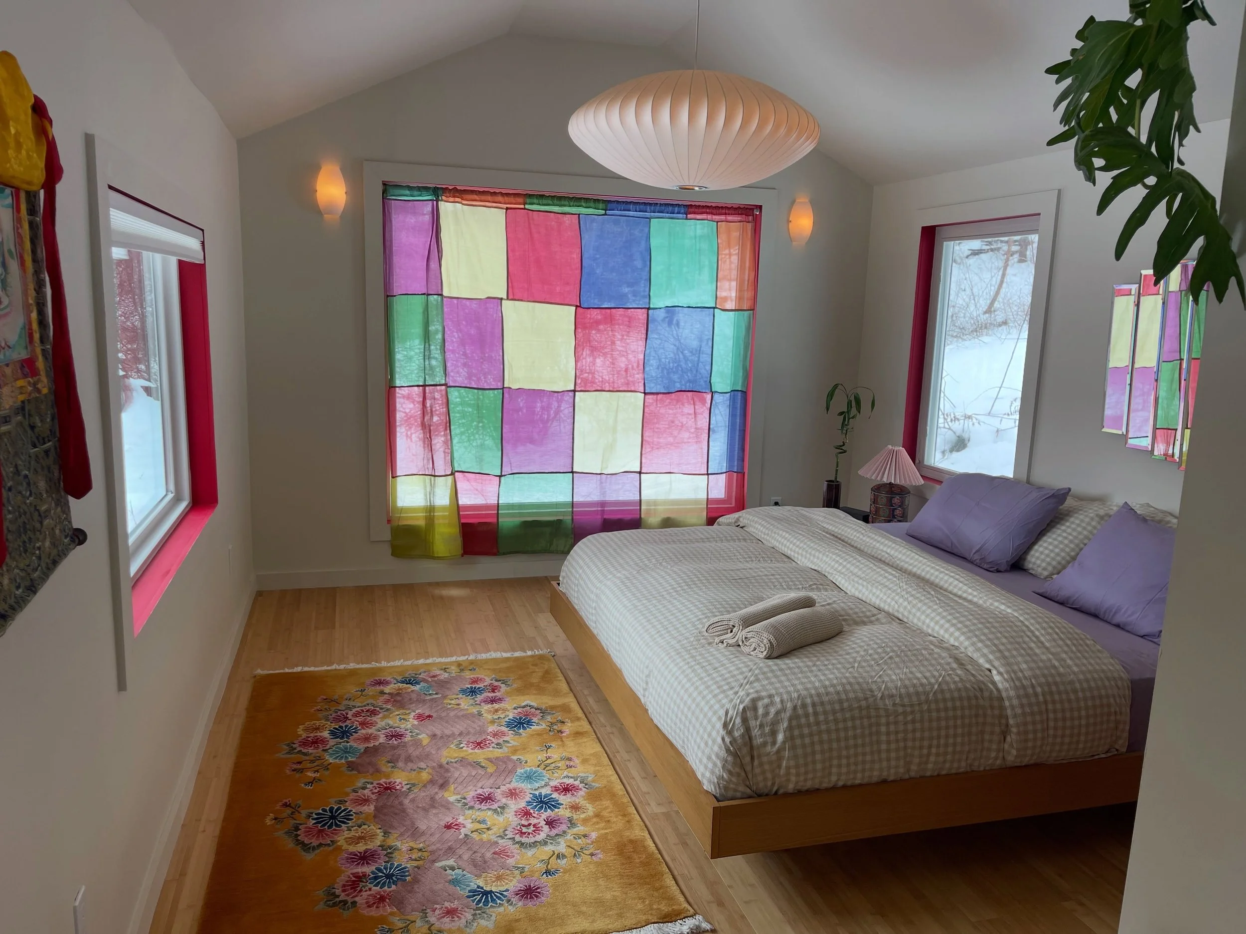 Cozy year-round 🌈 book the Cottage for a private upstate getaway for two!

🔗Airbnb.com/h/daydreamerscottage