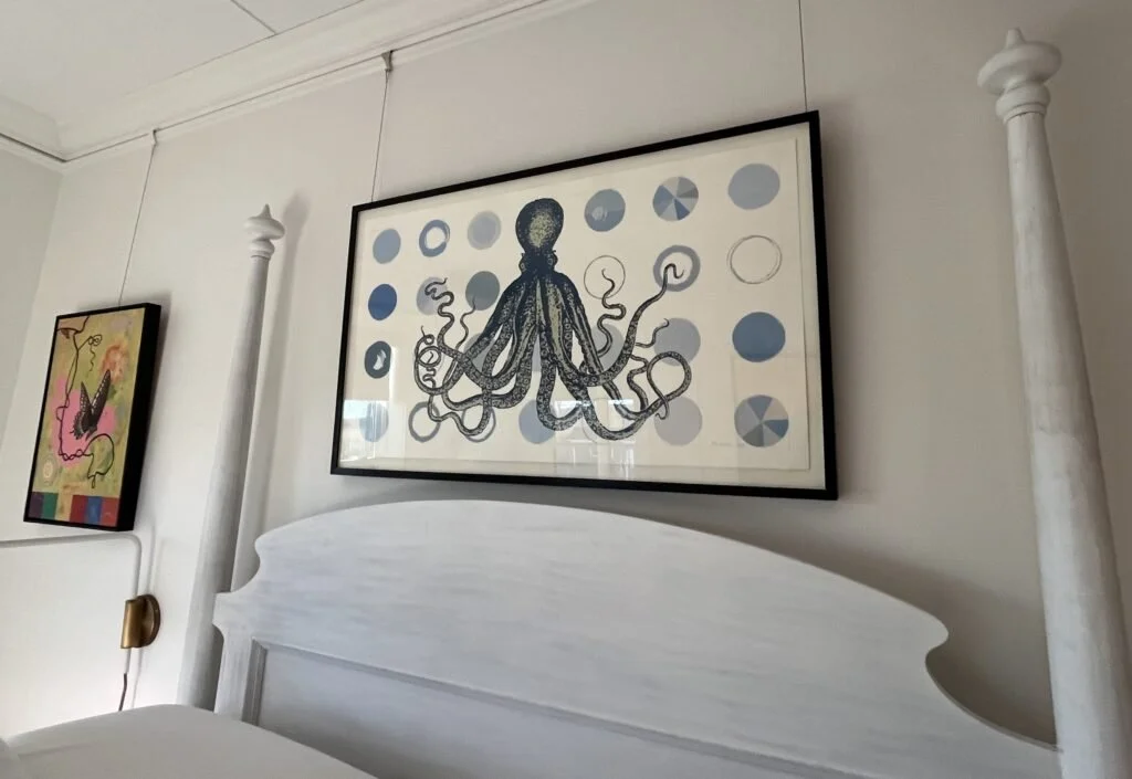  Scott McIntire, Blue Octopus, 2007, enamel on watercolor paper. (Photo Courtesy of the artist) 