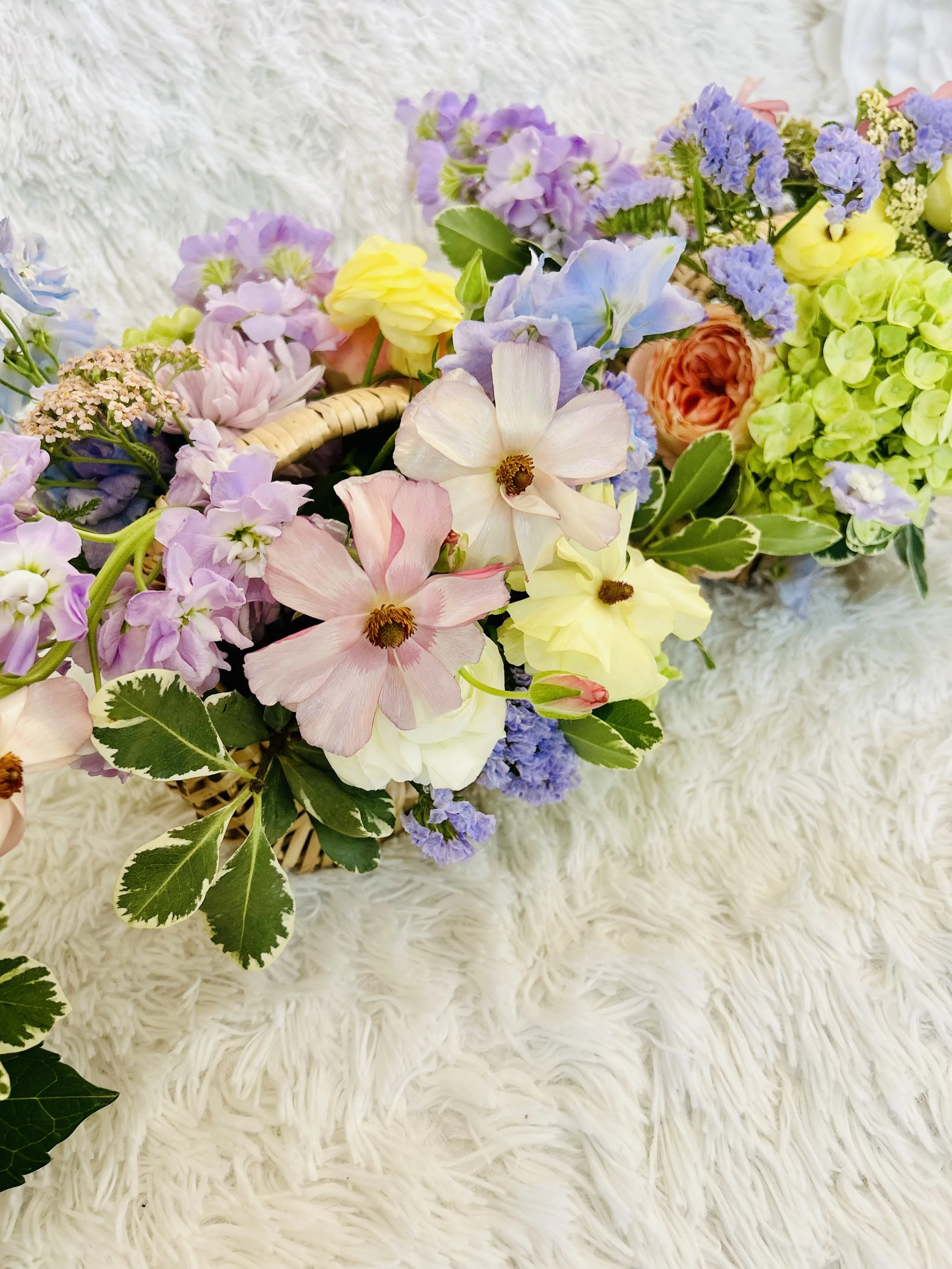 Wildflower Bridesmaid purses at Lacee Meadows. 