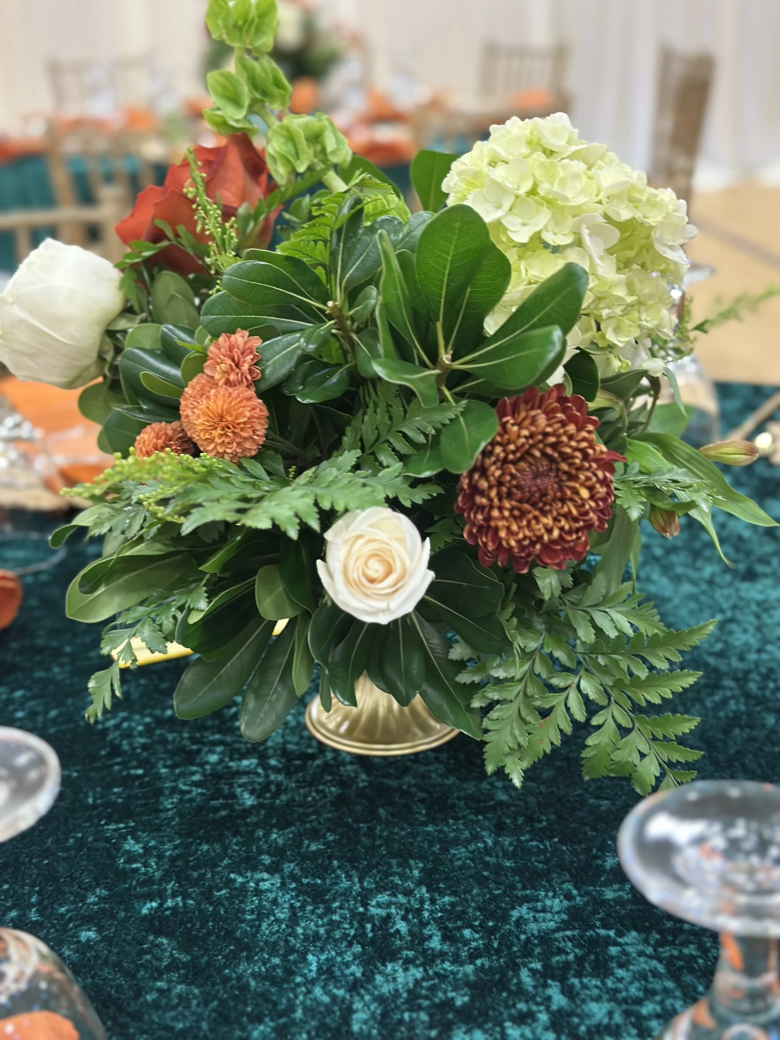 Table Centerpiece October, 2025