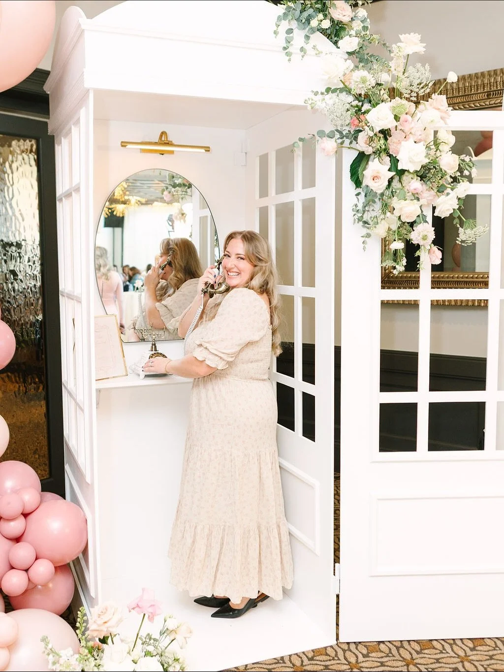 Sweet, funny, heartwarming voicemails from all your favorite people? Sign us up. 
Audio Guestbook + Phonebooth Rental: @bbgevents.co 
Florals: @thistleandflur 
Photos: @morganmariephoto 
Guest of honor: @morganhuntmoyers 
Venue: @oldestonebg