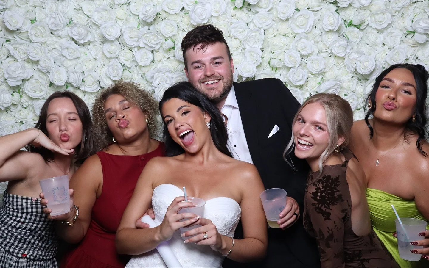 Fun pics with all your people. The best!! Might not stop sharing all the fun from @karliedavis23 and @haydenbiddle ‘s wedding booth. πͺ©