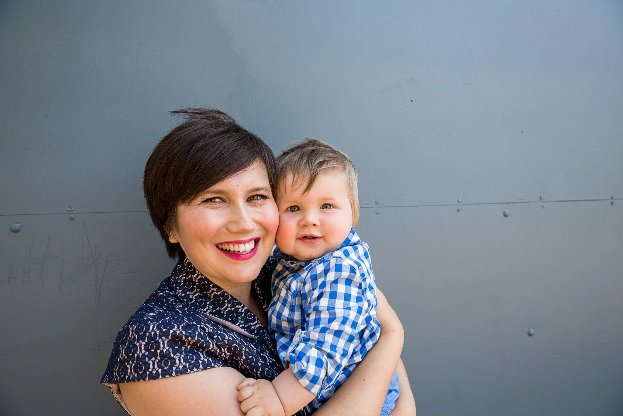 Relaxed family photos at Lavender Bay, Sydney