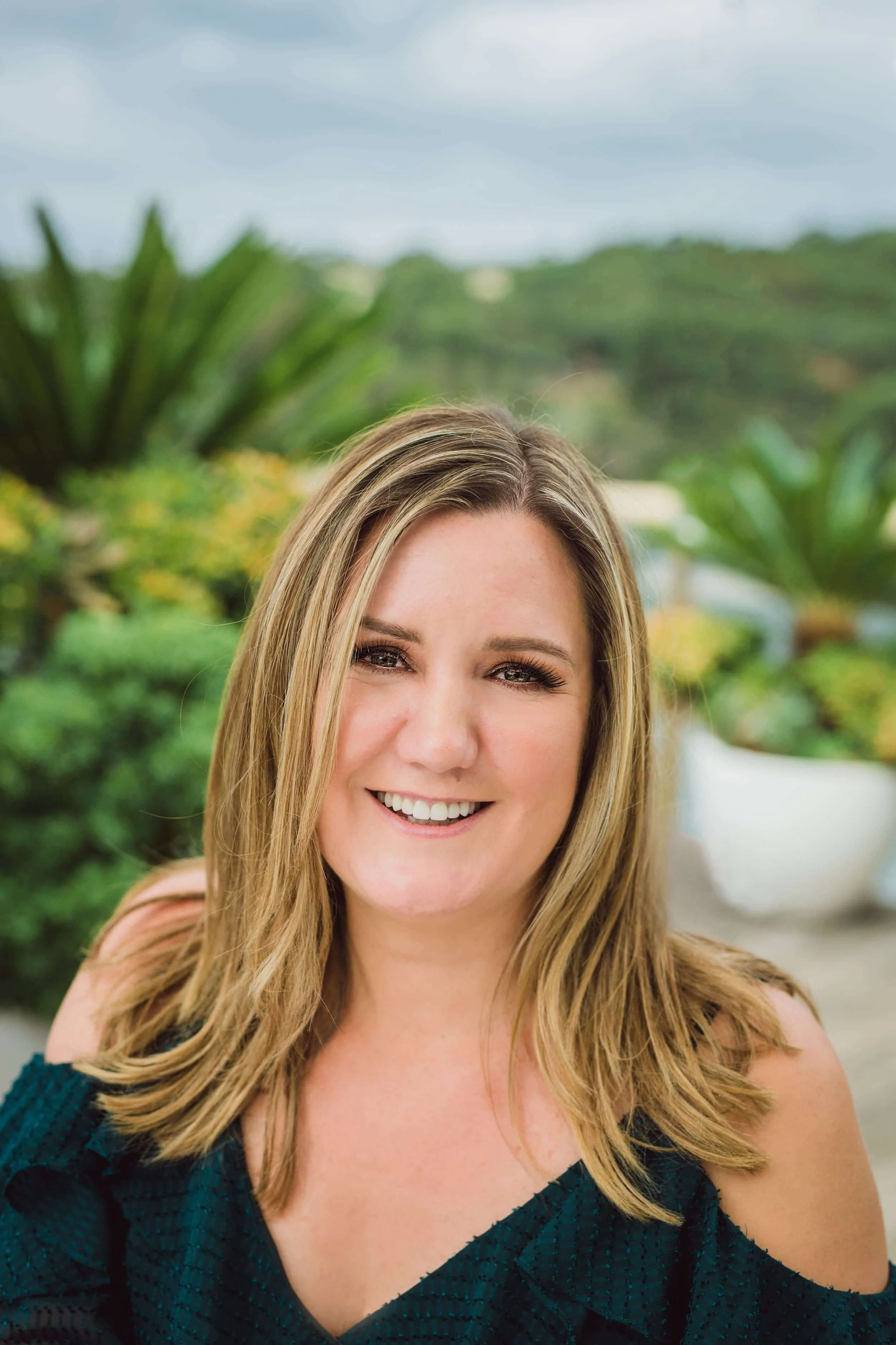 Personal Branding Outdoor Photo Session with gorgeous Rodan + Fields Consultant, Joanne Drinkwater at Balmoral Beach, Sydney