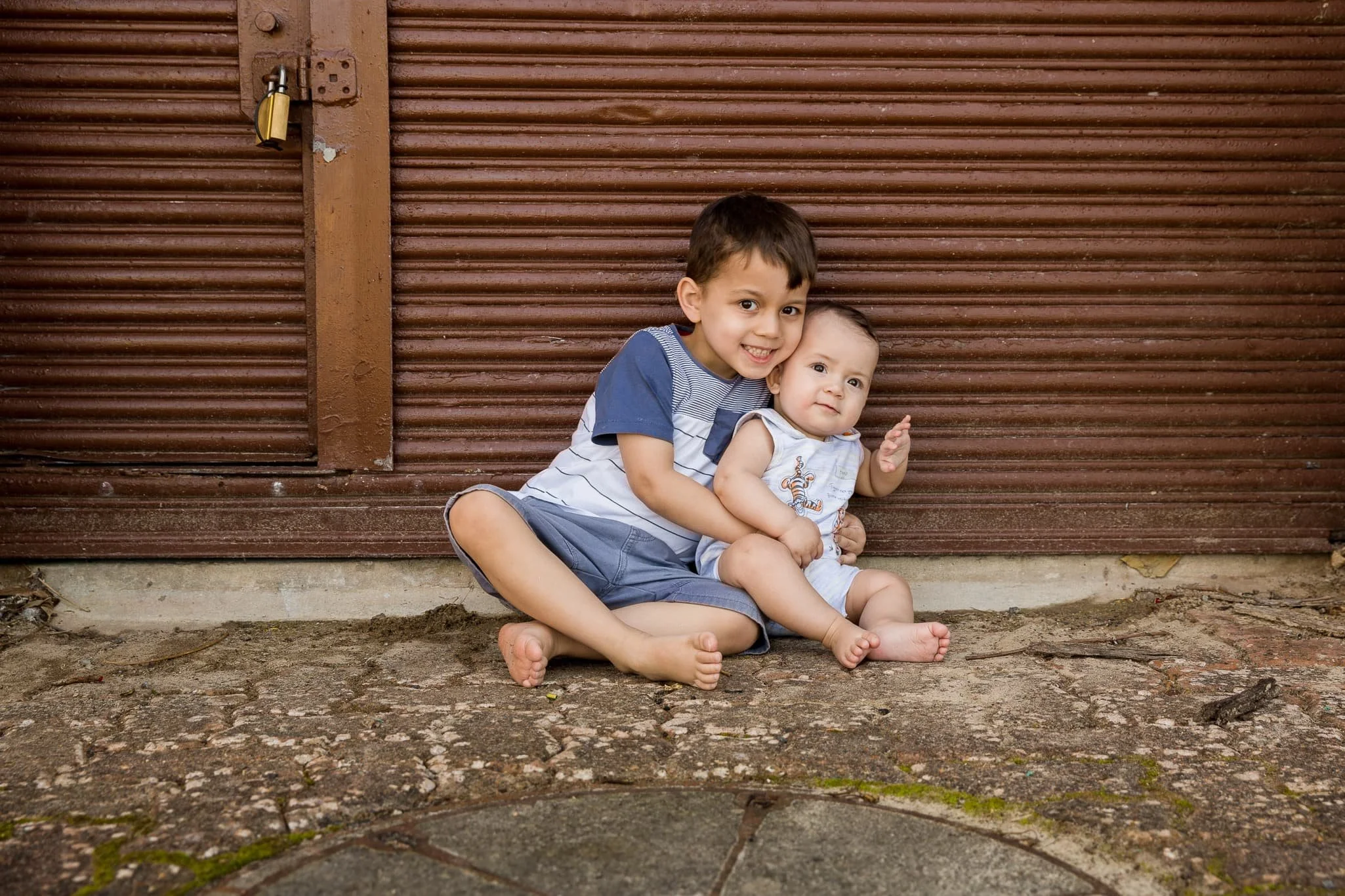 Relaxed natural family photo sessions in Sydney