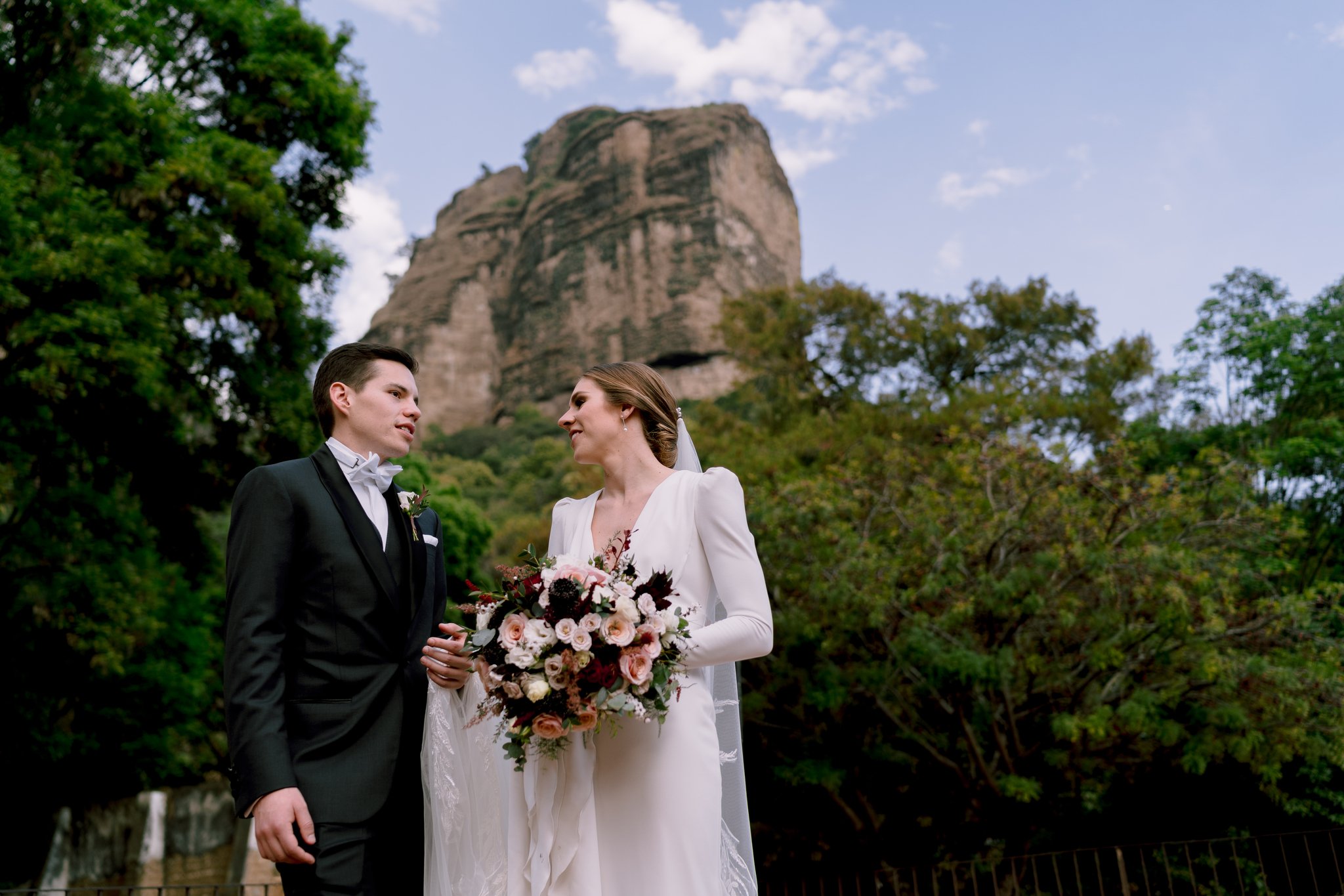 BODA-TORI-NETO-BAJO-LA-MONTANA-TEPOZTLAN-MORELOS-WEDDING-DAY74.jpg