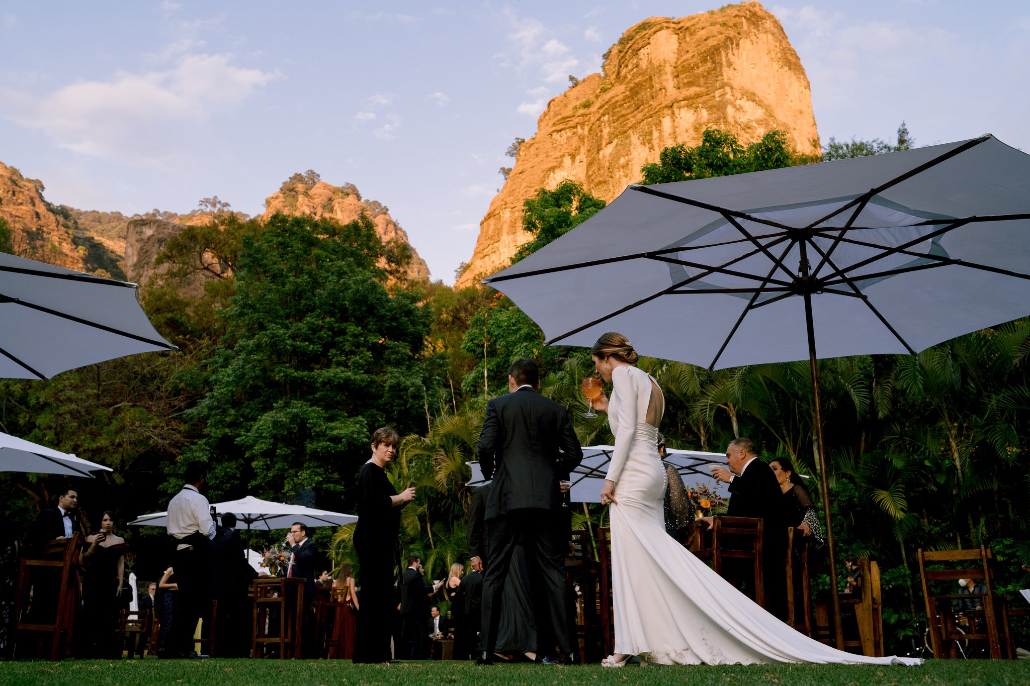 BODA-TORI-NETO-BAJO-LA-MONTANA-TEPOZTLAN-MORELOS-WEDDING-DAY115.jpg