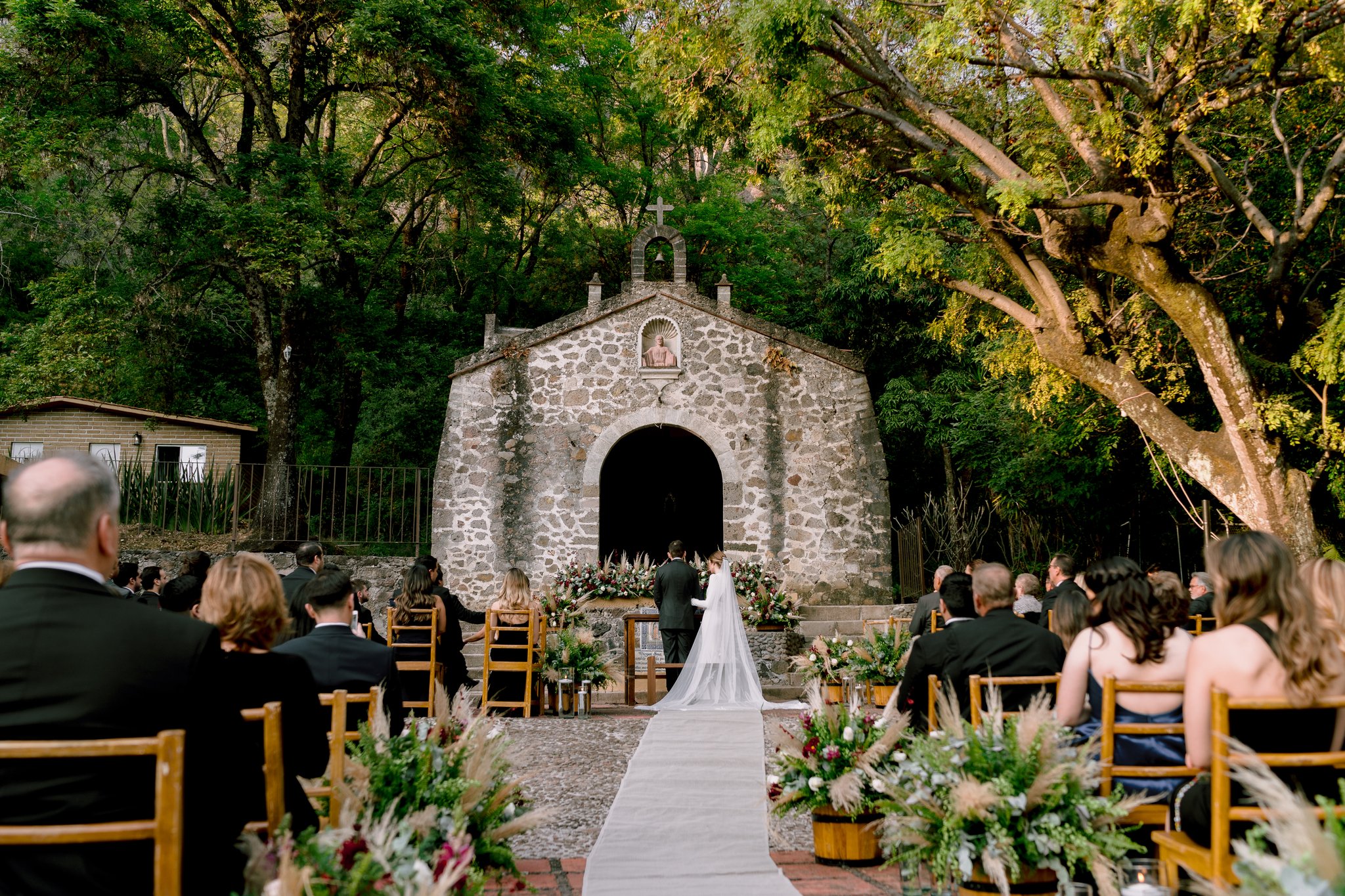 BODA-TORI-NETO-BAJO-LA-MONTANA-TEPOZTLAN-MORELOS-WEDDING-DAY97.jpg