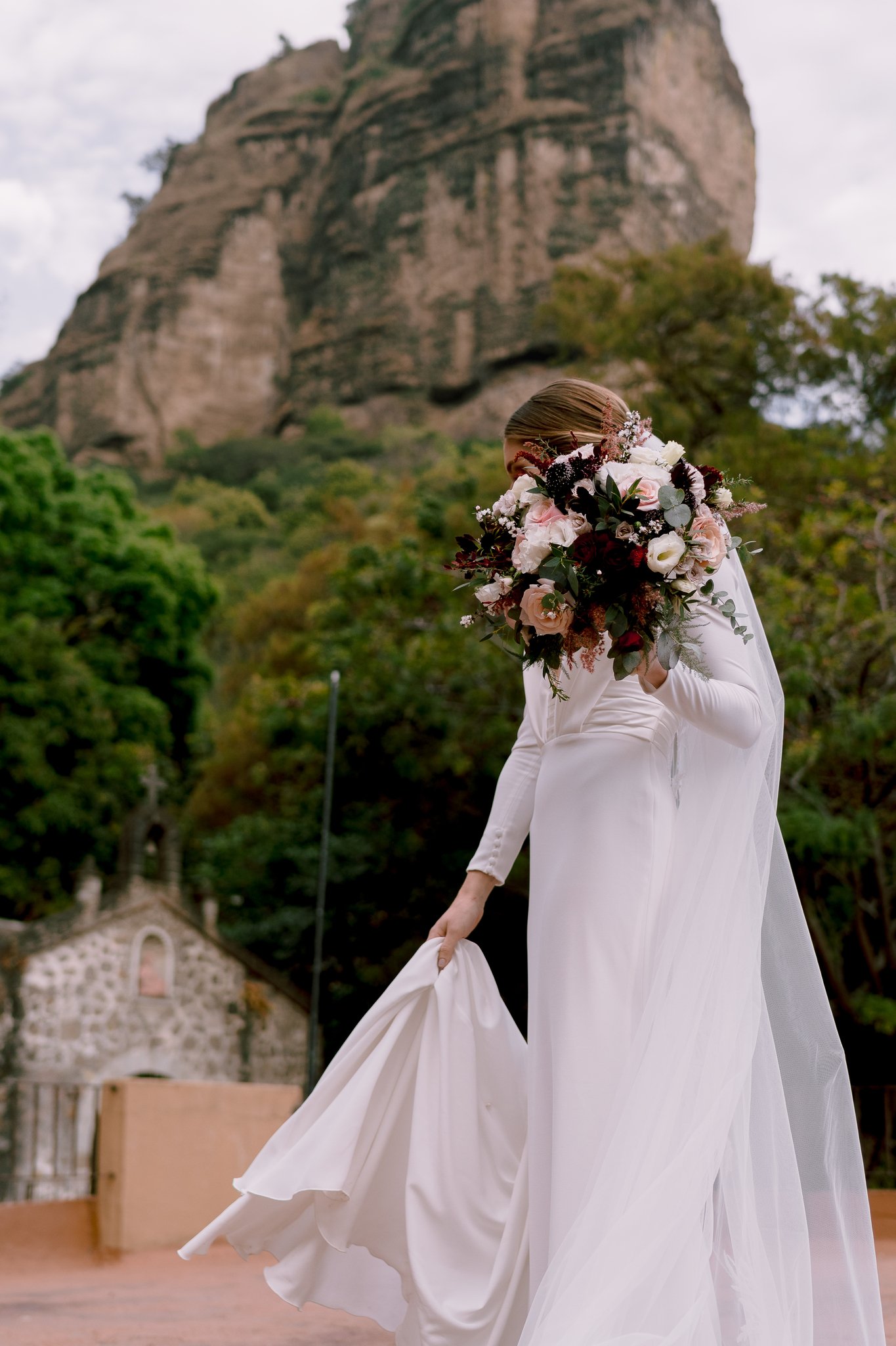 BODA-TORI-NETO-BAJO-LA-MONTANA-TEPOZTLAN-MORELOS-WEDDING-DAY81.jpg
