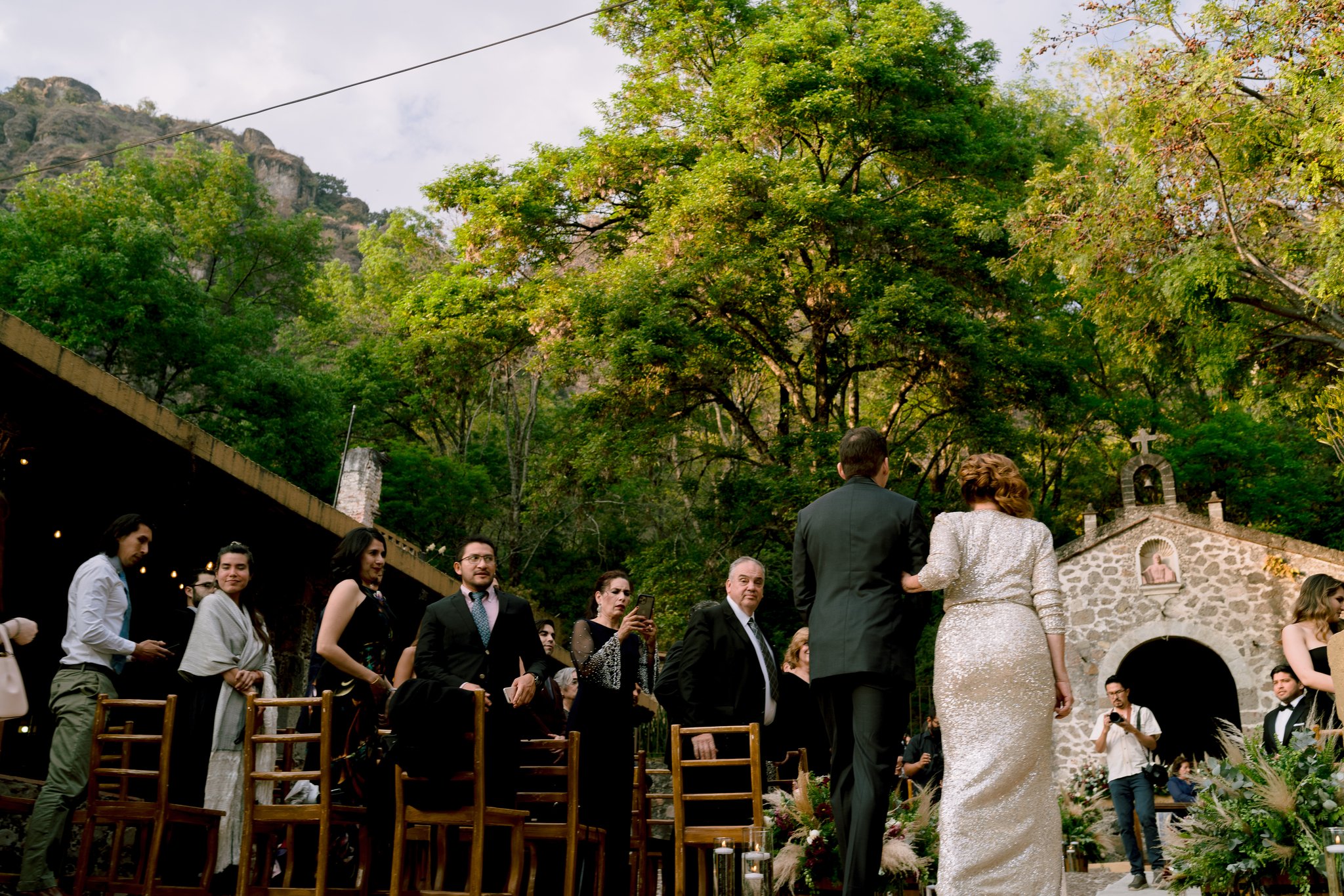 BODA-TORI-NETO-BAJO-LA-MONTANA-TEPOZTLAN-MORELOS-WEDDING-DAY91.jpg