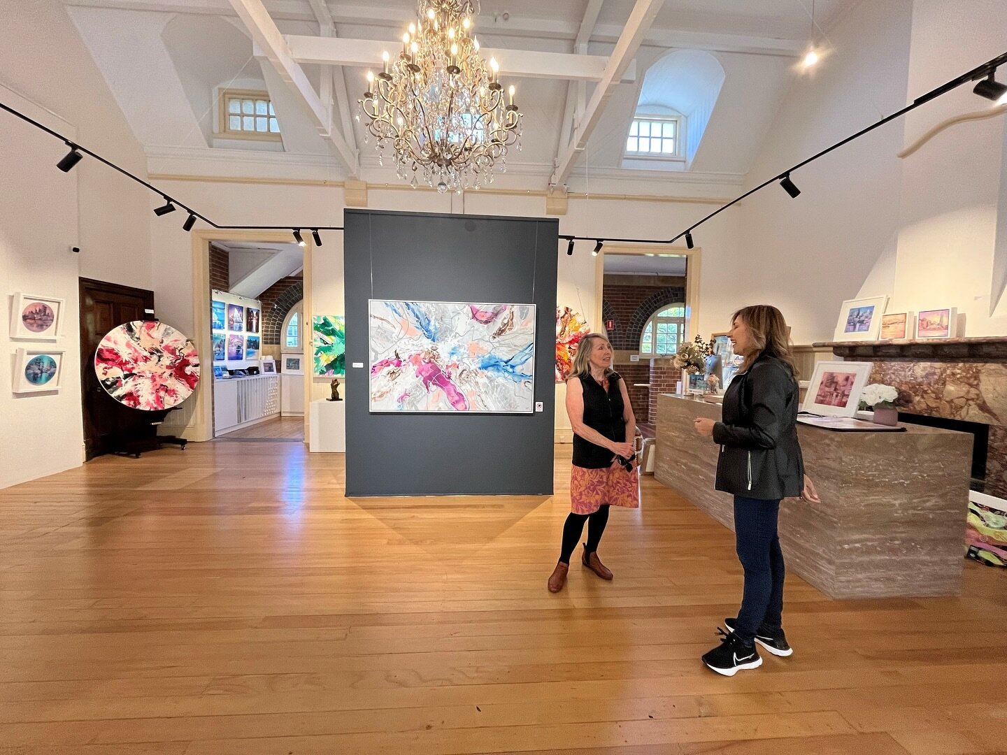 🎨✨ Immerse yourself in the creative spirit of Sydney with Ultimately Sydney&rsquo;s &ldquo;Art of Sydney&rdquo; tour! From captivating street art to world-class galleries, discover the city&rsquo;s vibrant art scene through the eyes of local artists