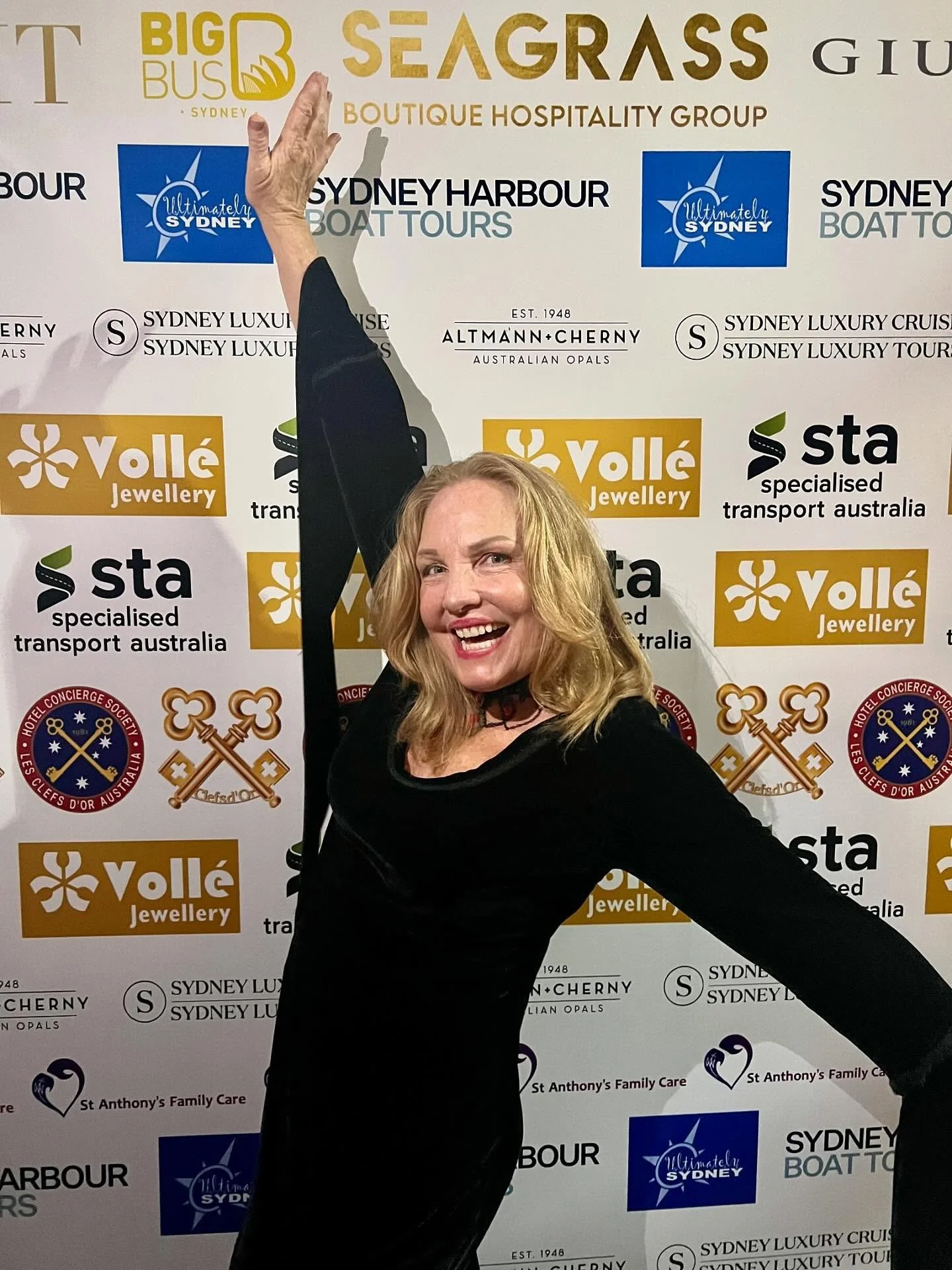 Thank you @lesclefsdoraustralia from The Ultimate Team - another fantastic event celebrating the Sydney Hospitality & Tourism industry 🙌❤️
#sydneytours #sydneyaustralia ilovesydney #sydneylocal #supportlocal #visitnsw #city-tours #timeoutsydney
