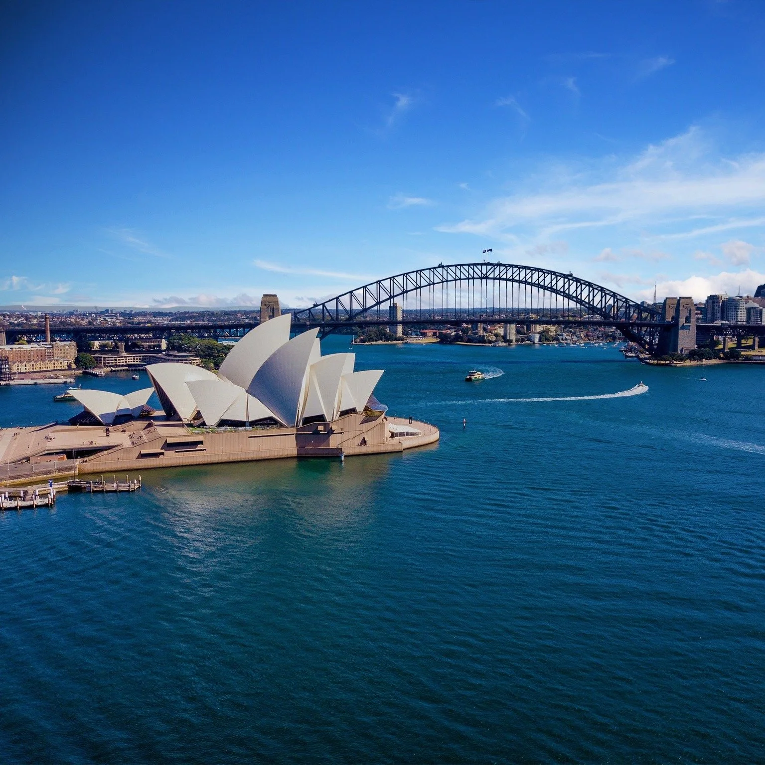 4 hours. Countless stories. 📖

Join us on The Story of Sydney tour as we traverse the heart and soul of the city. From the glitz of Double Bay to the surf at Bondi, we dive deep into the culture that makes Sydney pulse.

🕒 Departs Daily at 8:30am
?