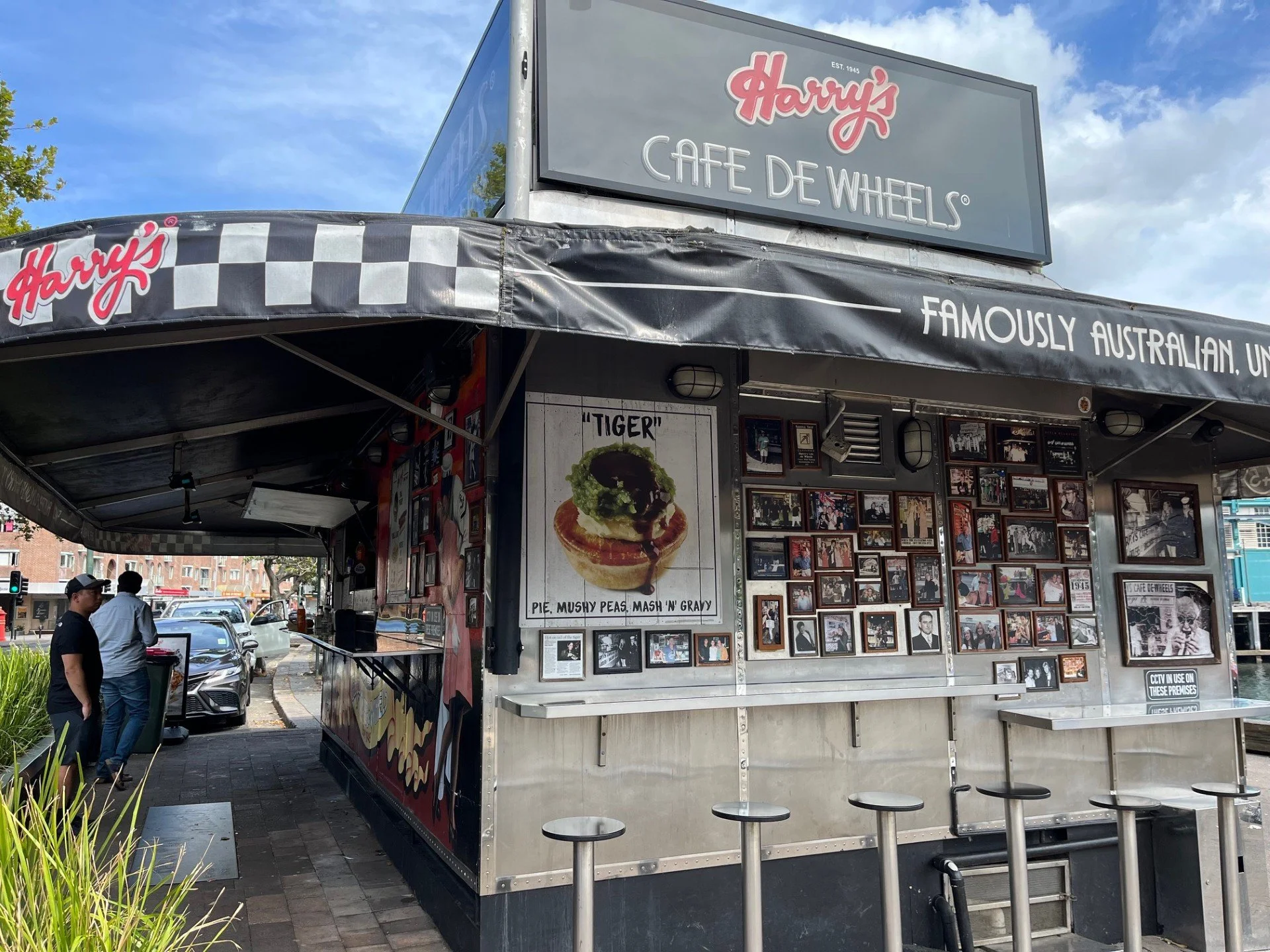 Harrys Cafe.jpg
