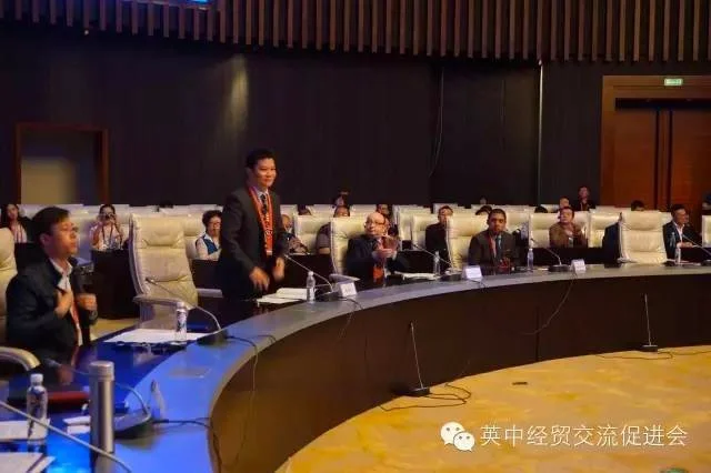 在“跨界：互联网+科技+众筹”国际科技金融论坛上，英中经贸交流促进会会长陈志明在论坛上致辞。