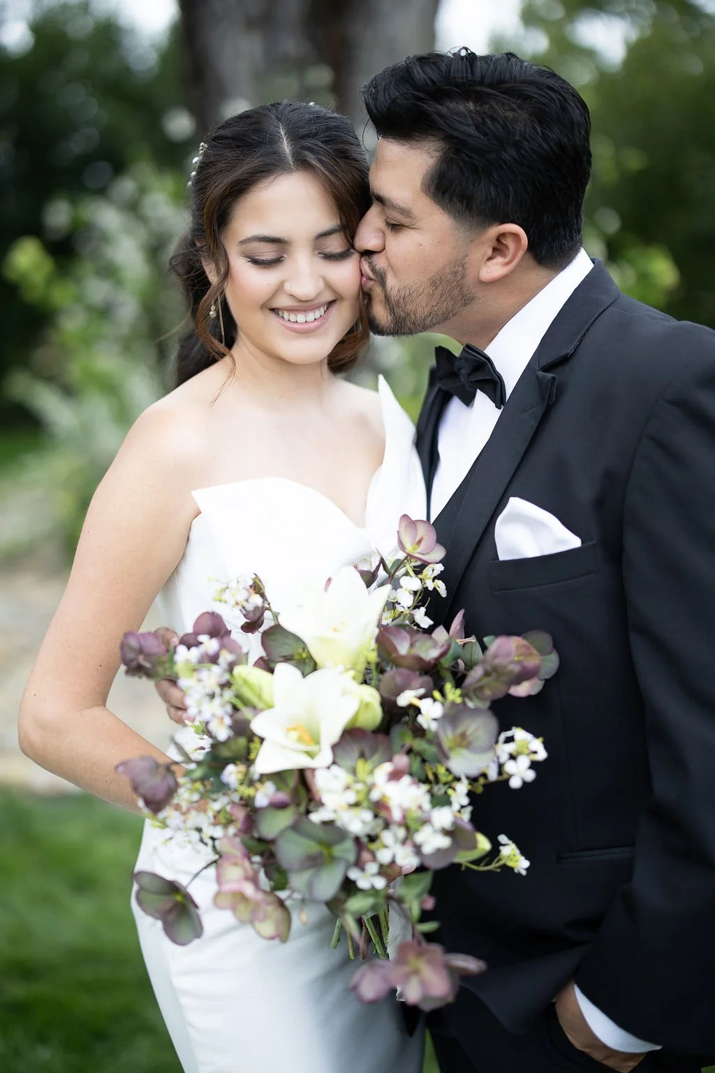 Aftershoot-Wedding-Couples-Before-After-Side-by-side-37.jpg