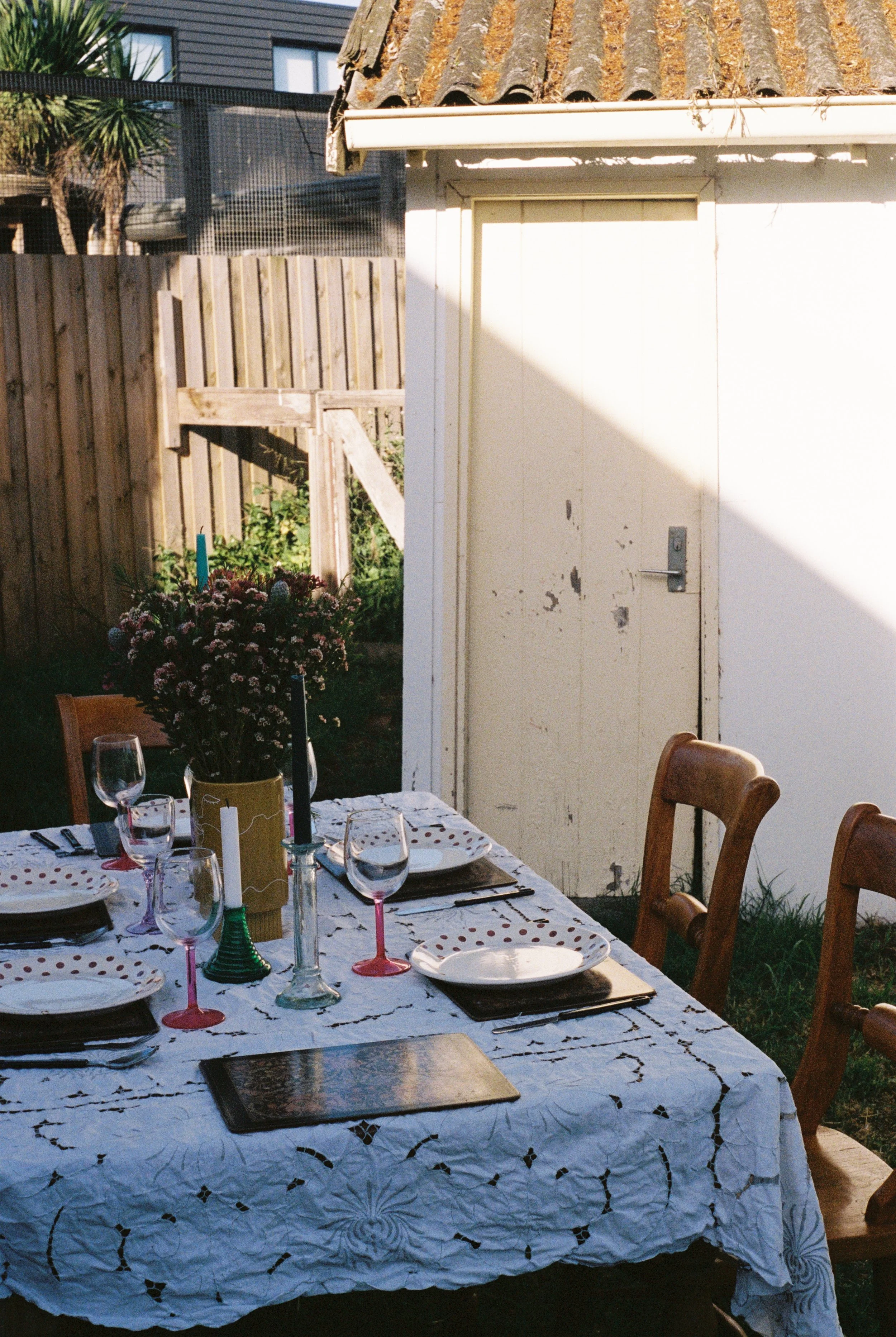 Friendsmas in the backyard, Northcote