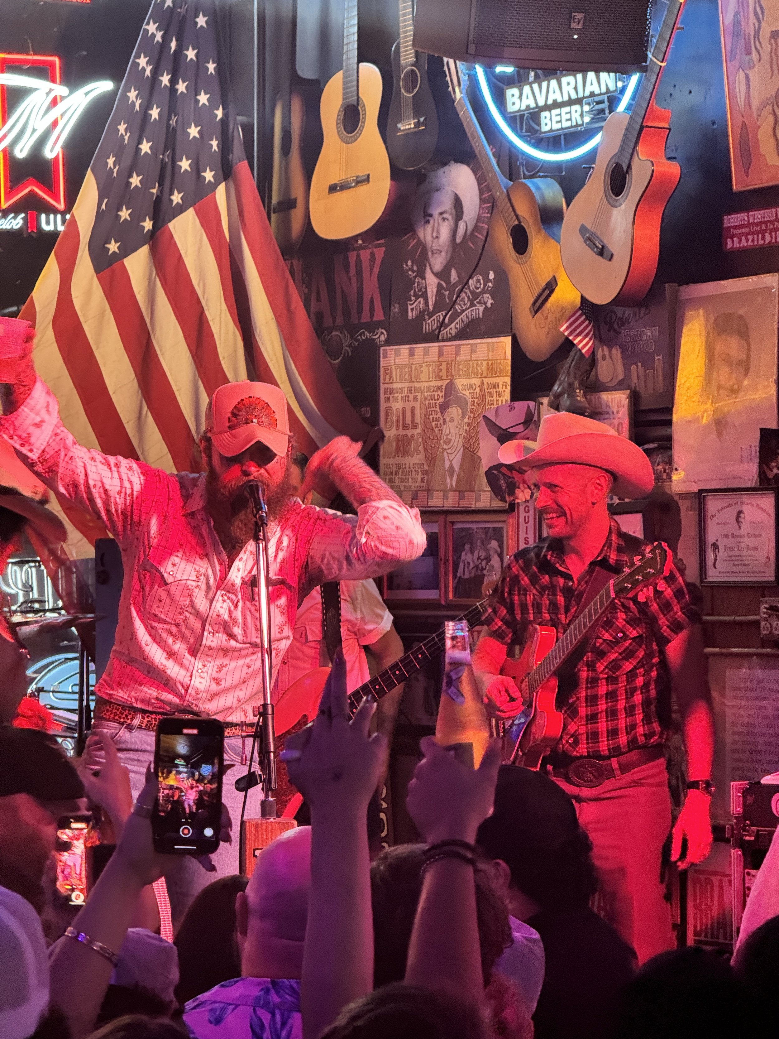 Robert’s Western World