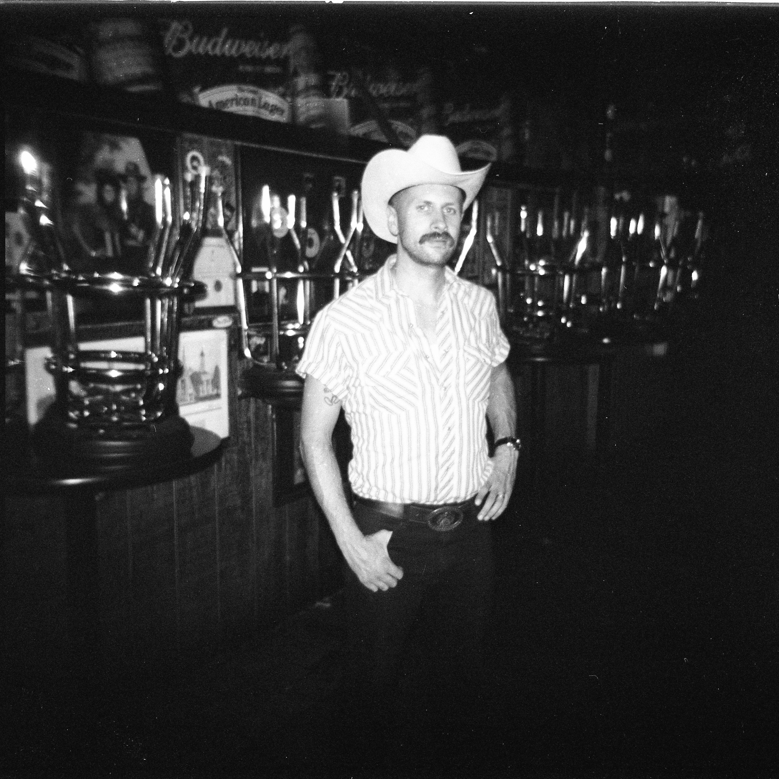 Robert’s Western World