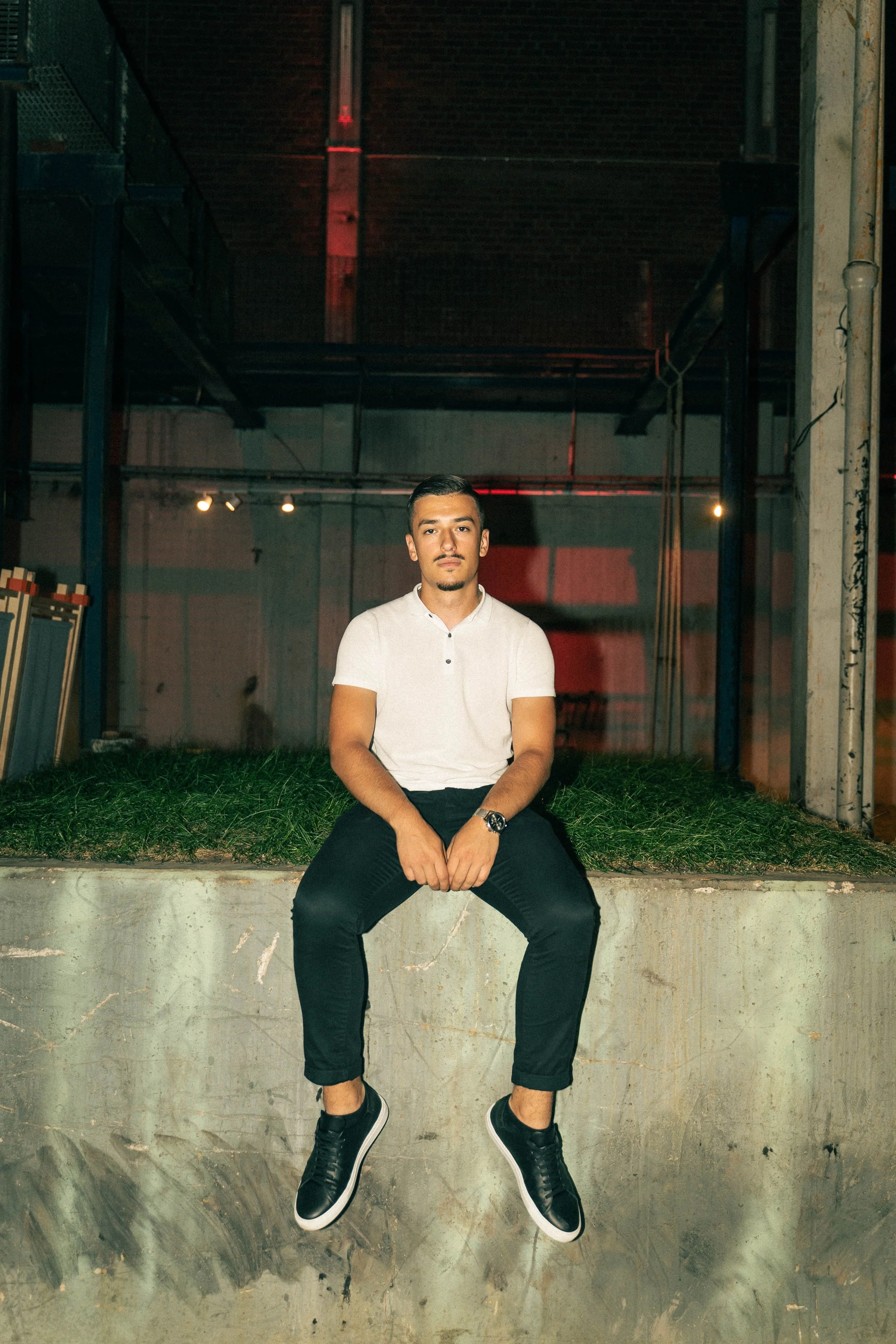 Alexander sitter.jpeg