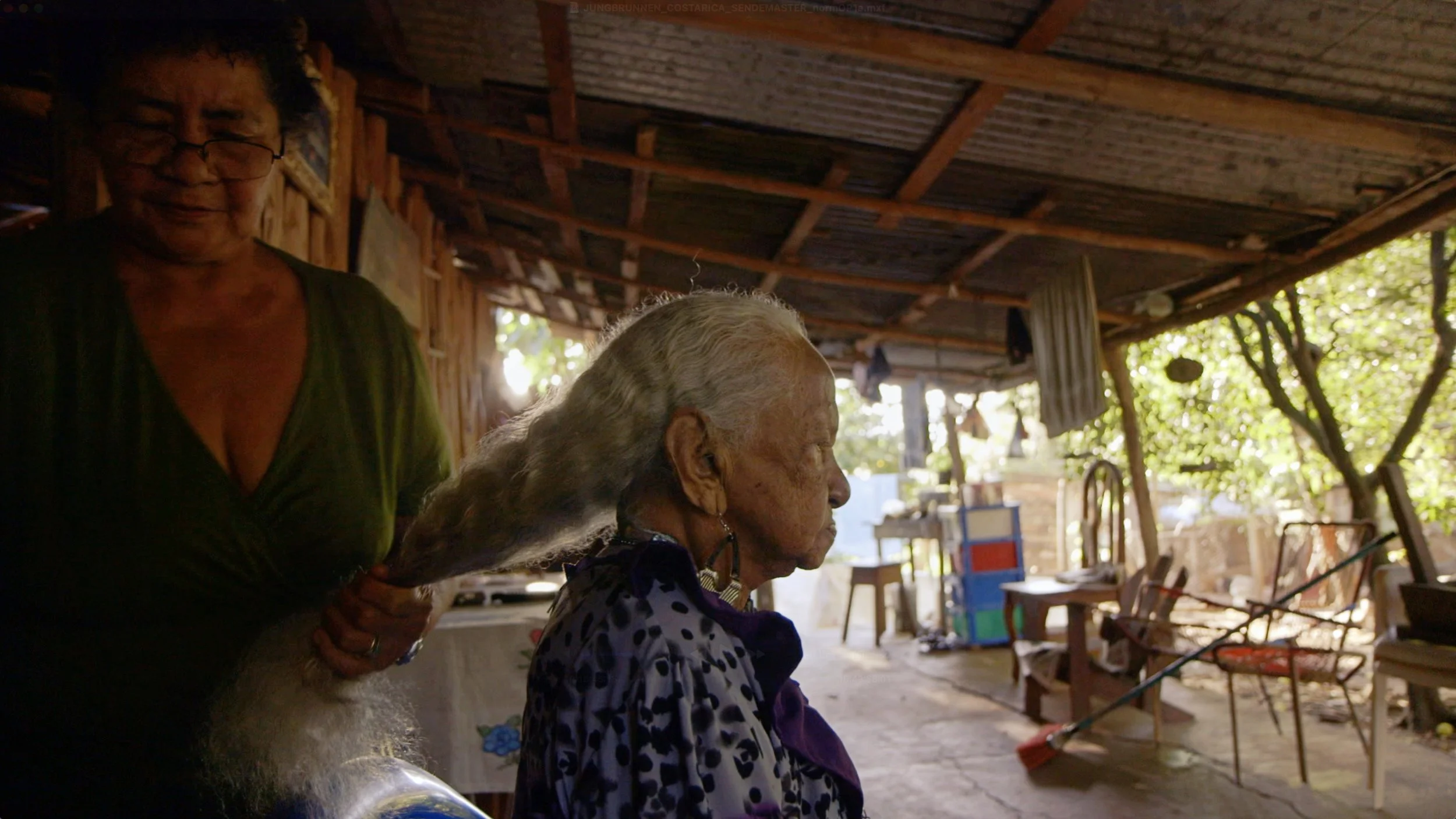 Bildschirmfoto 2025-12-18 um 9.38.55 PM.jpg