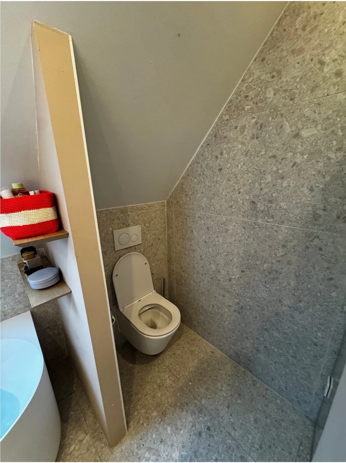 Verbouwing nieuwbouw badkamer tegelen