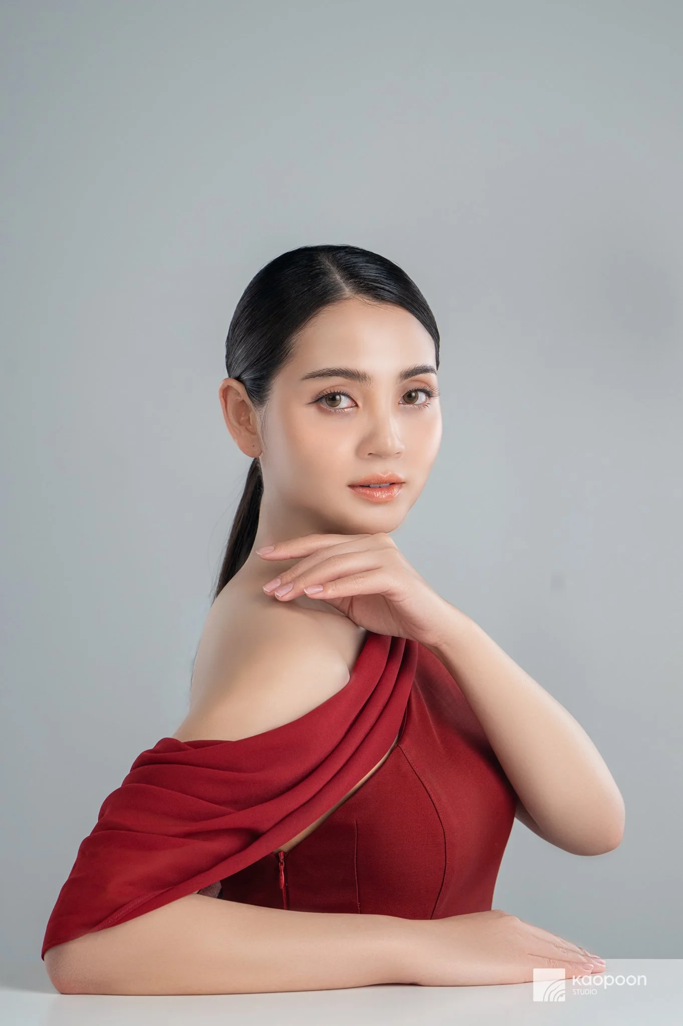 Day Cream_Model 02_(DSC07512).jpg