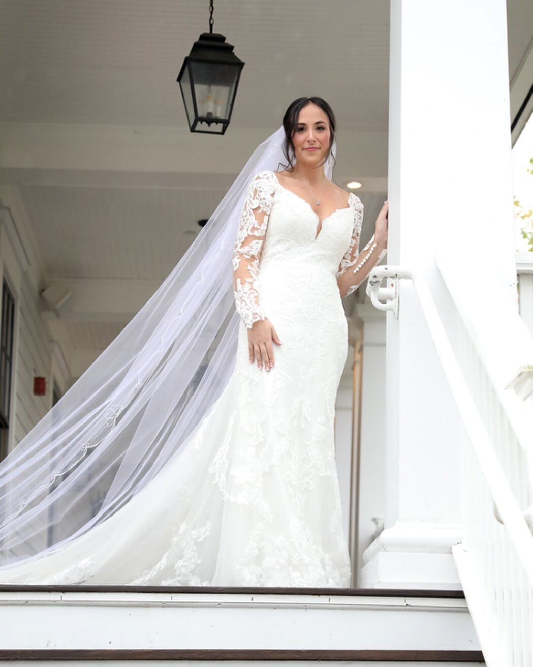 Stepping into wedding day looking like a vision!  Embrace your style, your individuality and your radiance!  Mackenzie, your presence shined through! ☀️

YOU are the center of everything we do!

Wedding Planning: @candicegrace_events 
Venue: @taconic