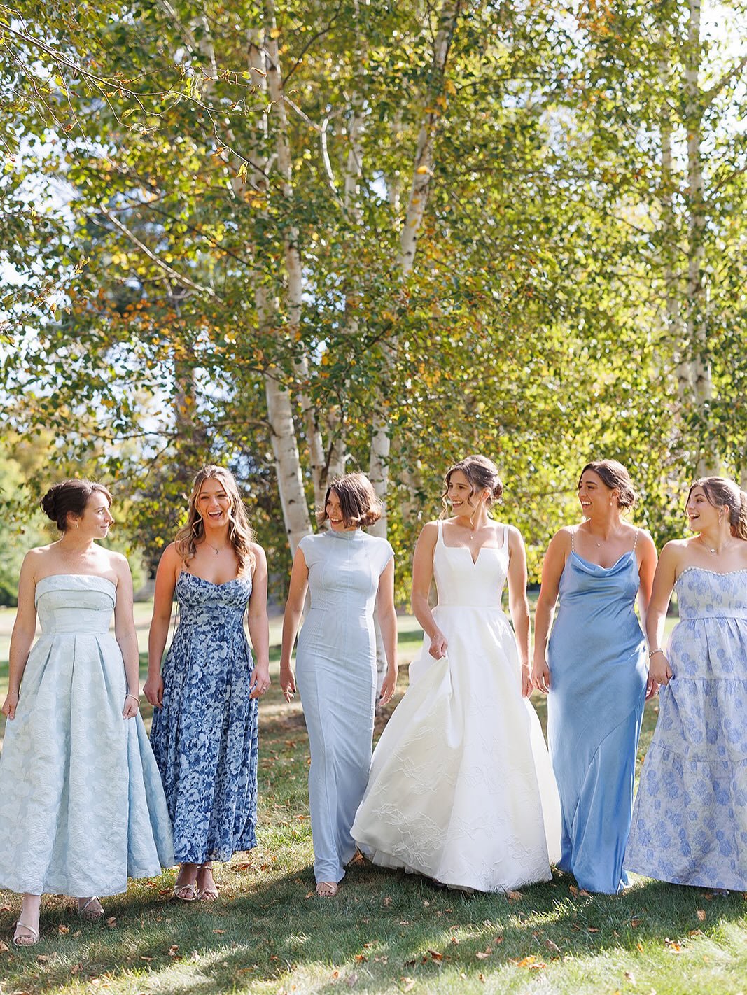 A little something blue 💙

Venue: Ekwanok Country Club
Planning:  @candicegrace_events 
Photography:  @kelseyreganphoto 
Florals: @annas.blooms 
Entertainment: @silverarrowband 
Hair &amp; Makeup: @blushvermont 
Stationery:  @miasprintshop 
Rentals: