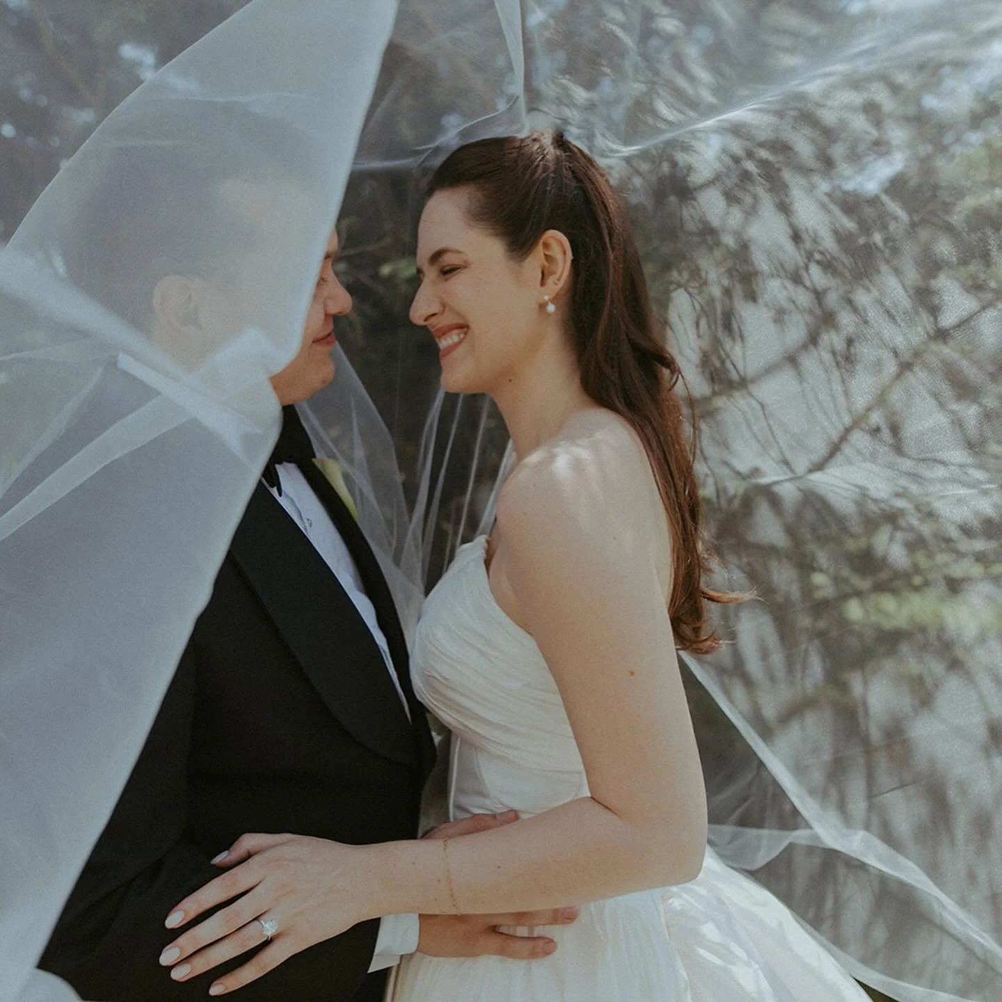B&amp;R, pure Joy and Happiness 

Venue: @thedorsetfieldclub @dorsetfieldclub 
Church: United Church of Dorset
Photography: @annafduncan 
Planning: @candicegrace_events 
Florals: @nancybishopfloral 
Entertainment: @peak_entertainment 
Hair: @suggspai