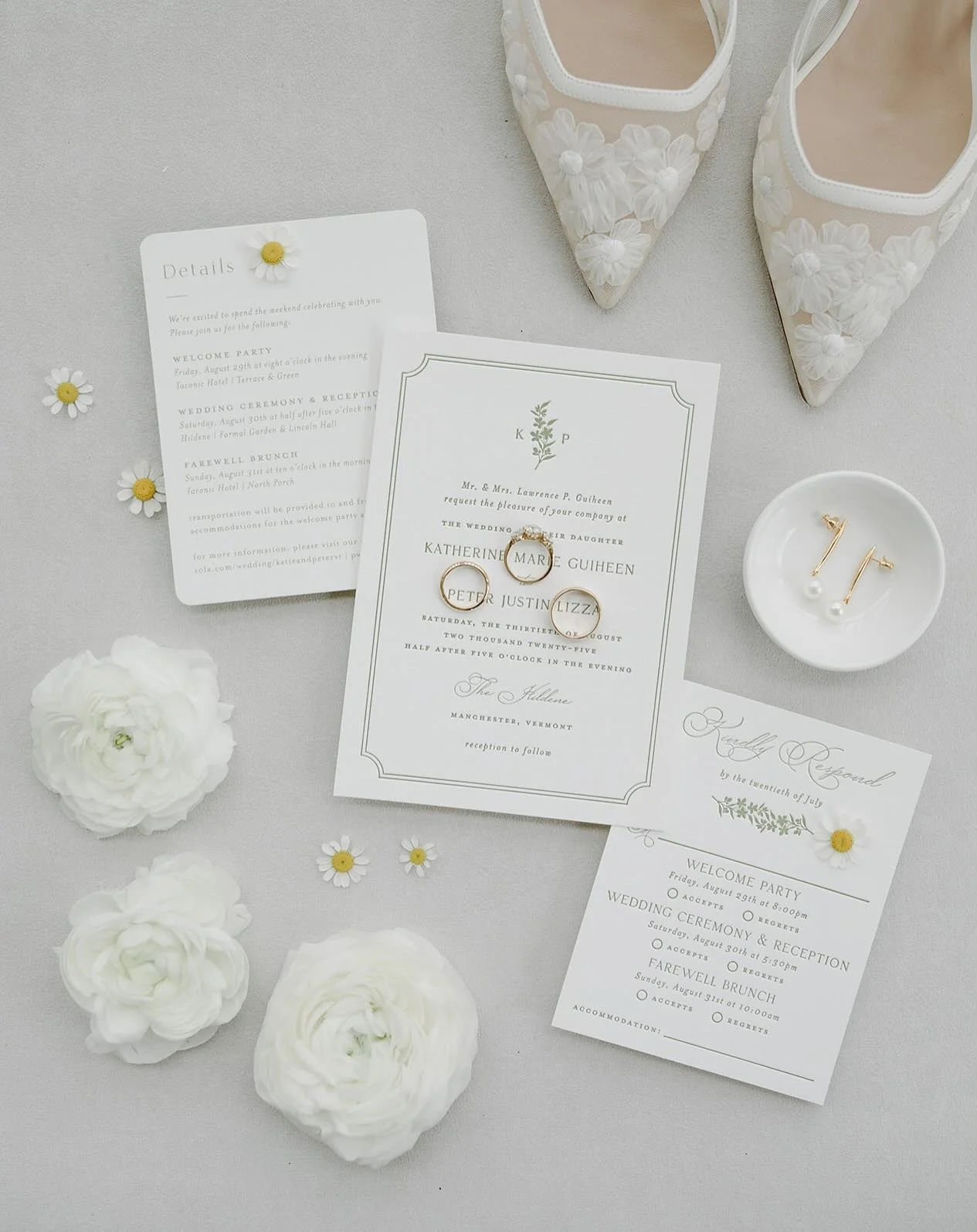 Where logistics meet love stories
YOU are the center of everything we do!

Venue: @hildeneweddings @hildenethelincolnfamilyhome 
Planning:  @candicegrace_events 
Photography:  @carolinemoretz_photo 
Florals: @lilyofthevalleyfloristevents 
Catering: @