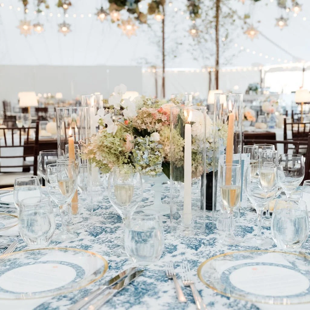 Understated textures, soft florals, and warm candlelight.
Luxury lives in the details ✨

Venue: @equinoxresort 
Planning: @candicegrace_events 
Photography: @goldwingphotography 
Florals: @birdsofaflower 
Entertainment: @funk_evolution_entertainment 
