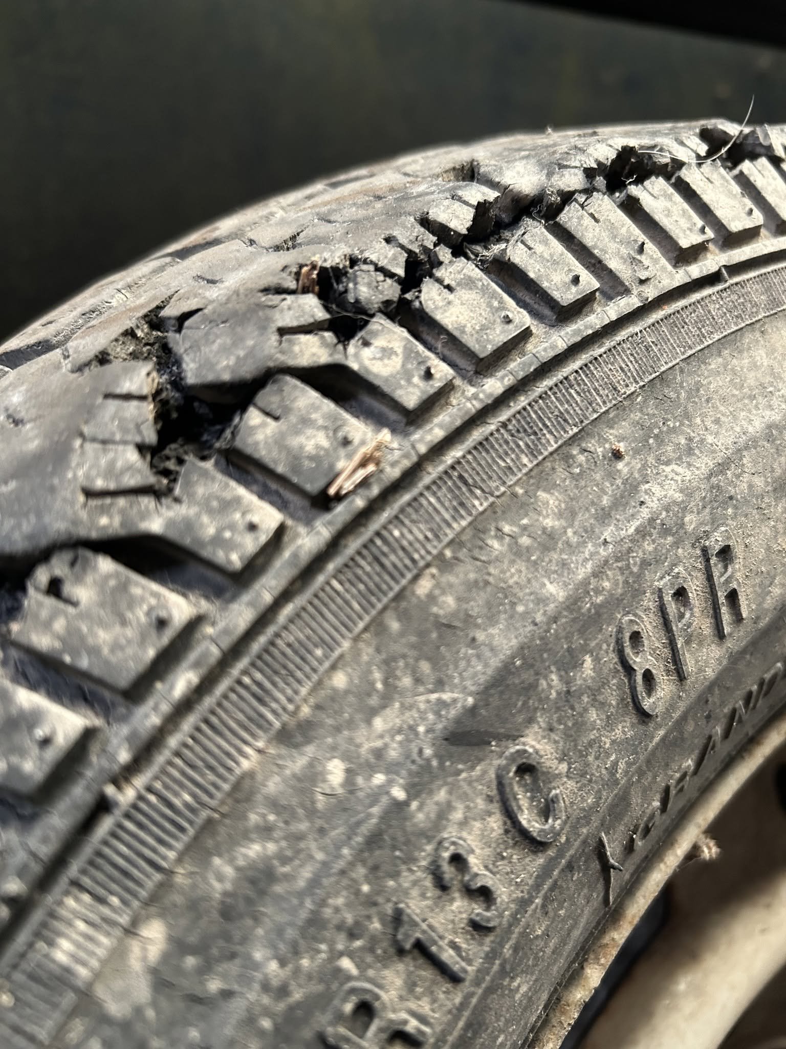 Trailer tyre damage 