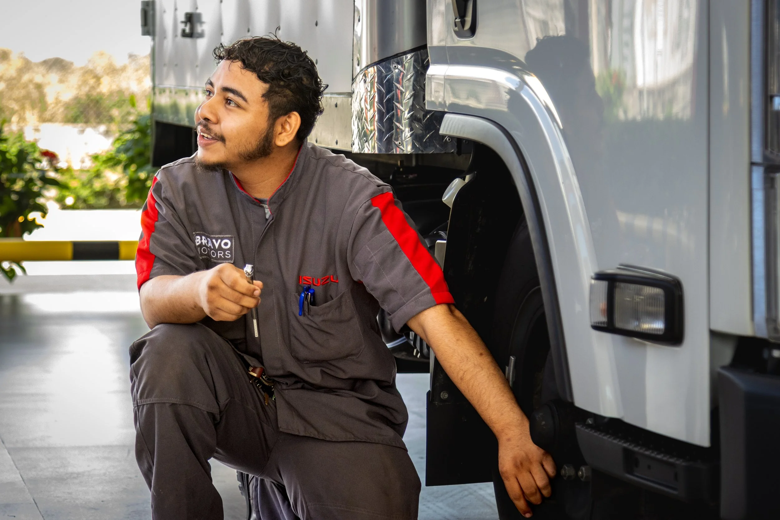 Daily truck inspection training at the Isuzu Safety Drive Seminar