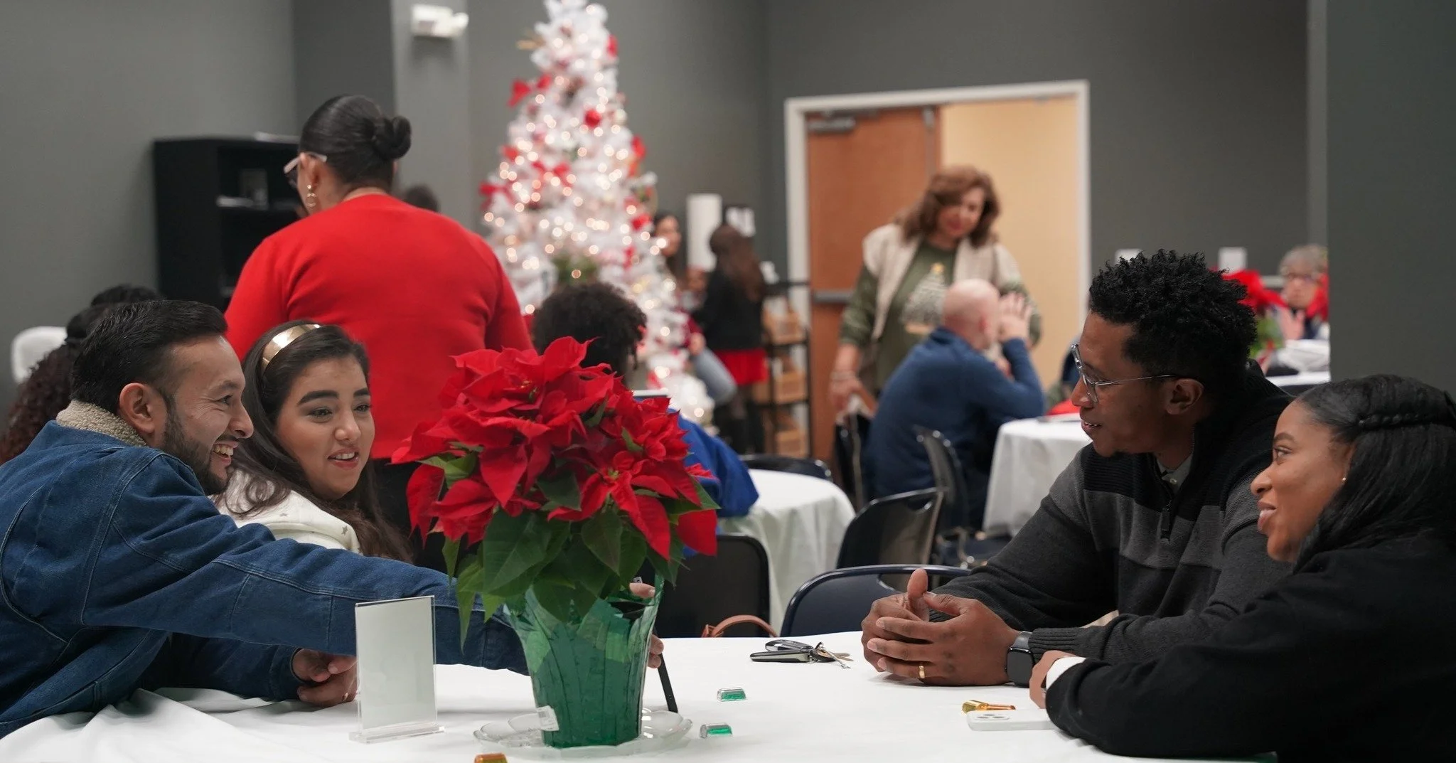 &iexcl;Qu&eacute; hermosa noche tuvimos el viernes pasado en nuestra Cena de Navidad con Faith en Espa&ntilde;ol!

Damos gracias a Dios por cada momento compartido y por la bendici&oacute;n de caminar juntos en esta temporada tan especial. #ConocerCr