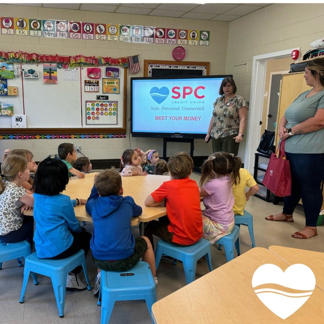 🦸The super adventures of SPC Youth Week continue at First Presbyterian Church of Hartsville's Preschool Program!!


Amber &amp; Mary introduced the kiddos to the coins &amp; bills we use to buy things we need (and want!) 

Thanks for having us, FPP