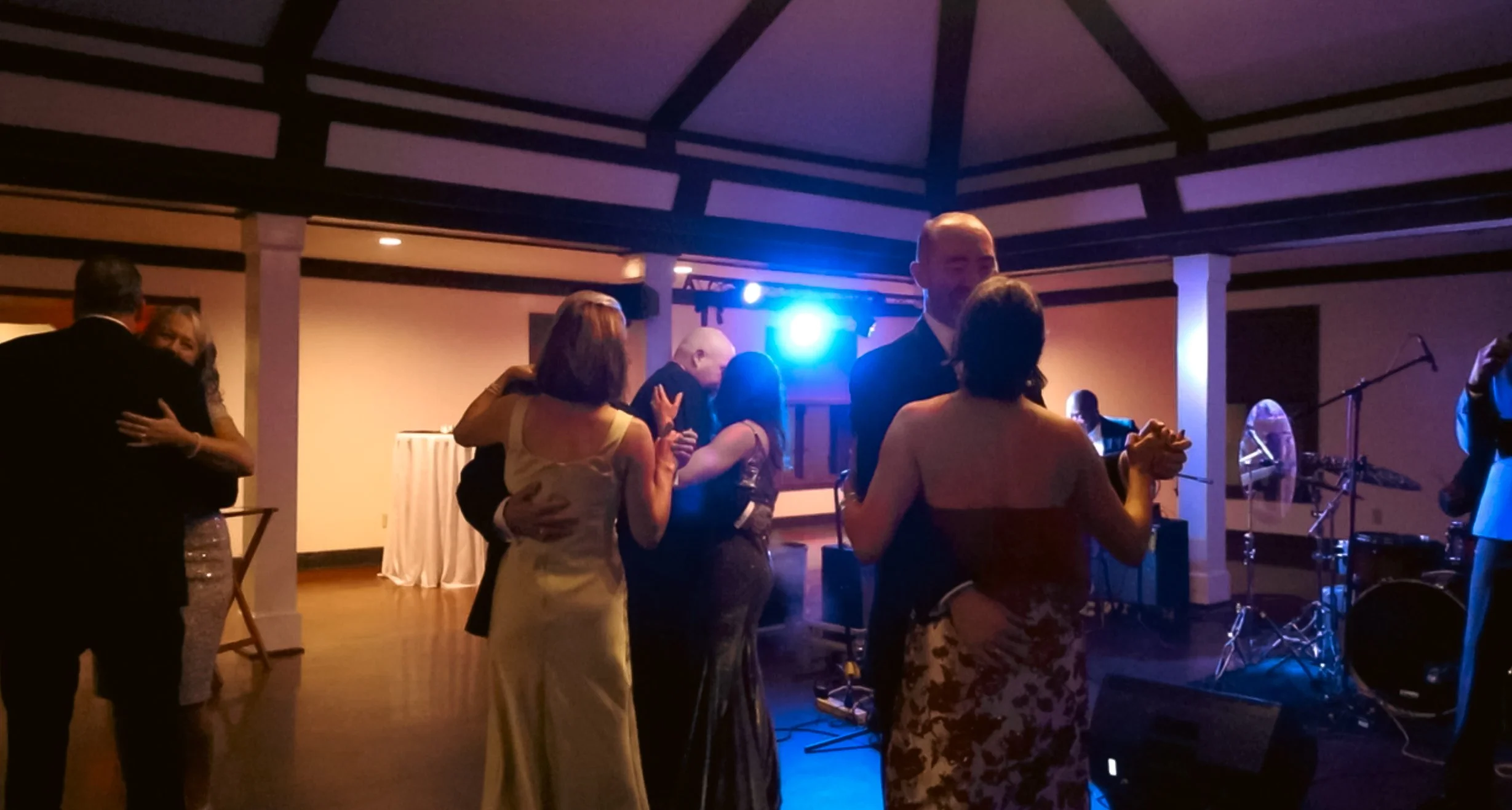 guests dancing 1.jpg