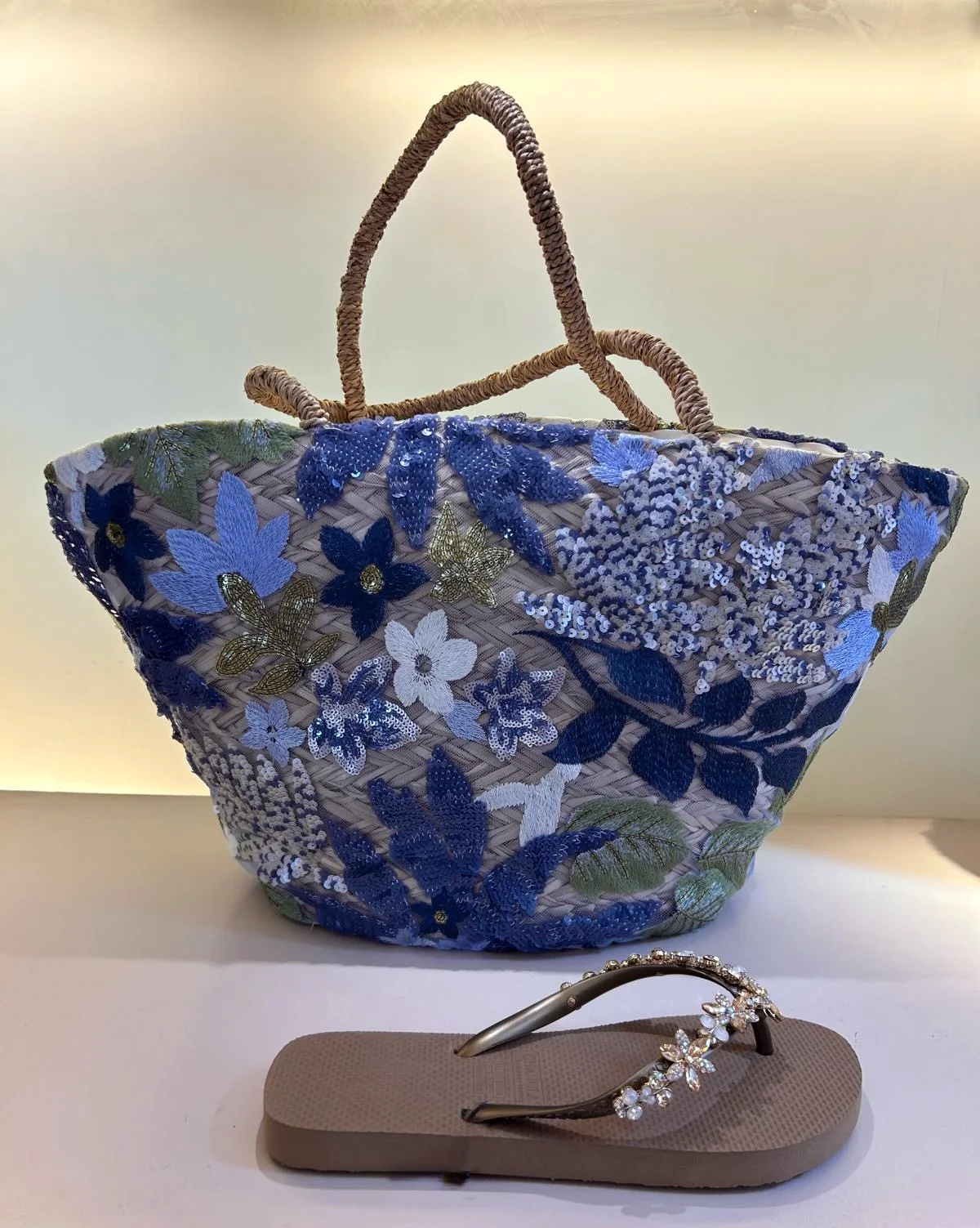 Morgantini-bag&Flippers.webp