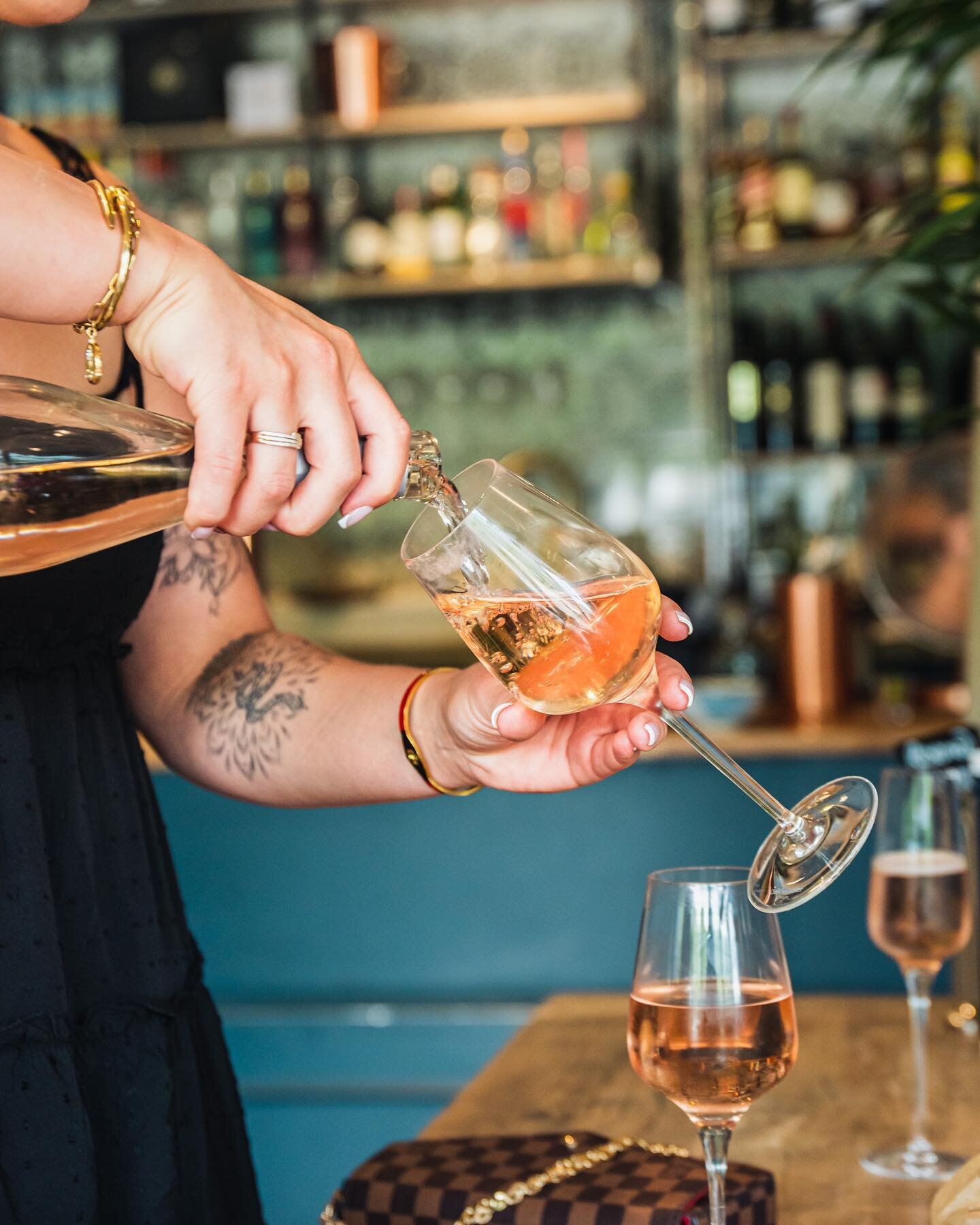 Nothing better than an after work wine! 🍷

We are open all day for refreshing drinks, yummy nibbles and golden hour ☀️

See you at the bar! 

#nicholasjames #winelover #ashleycross #bar #cocktailbar #happyhour #goldenhour